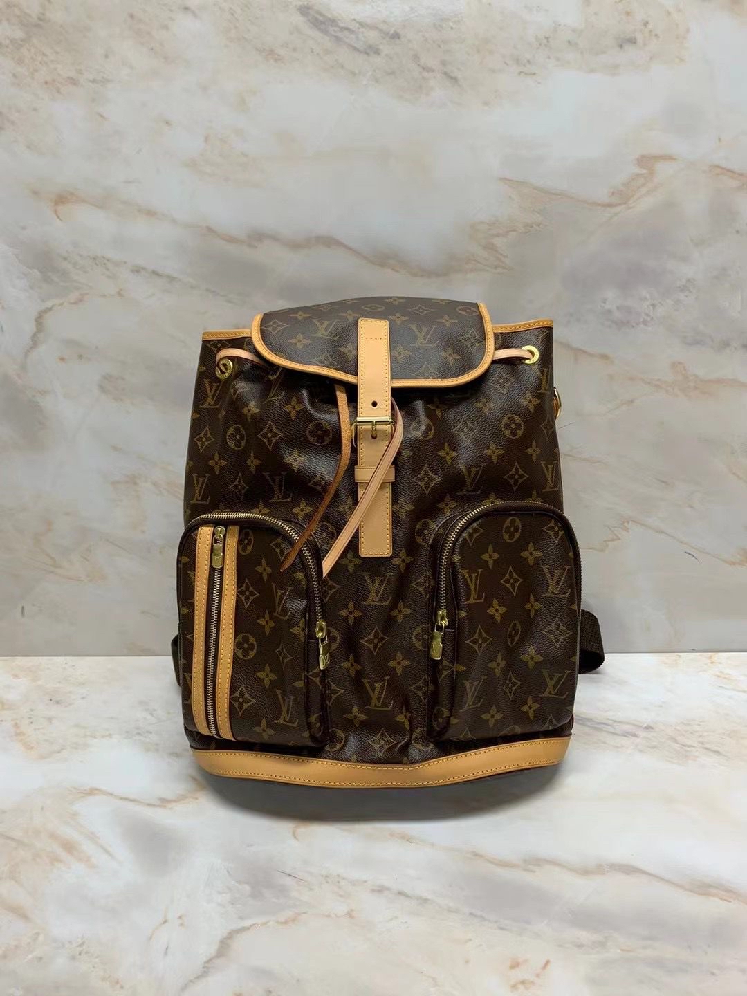 Pre-Owned LV Bosphore