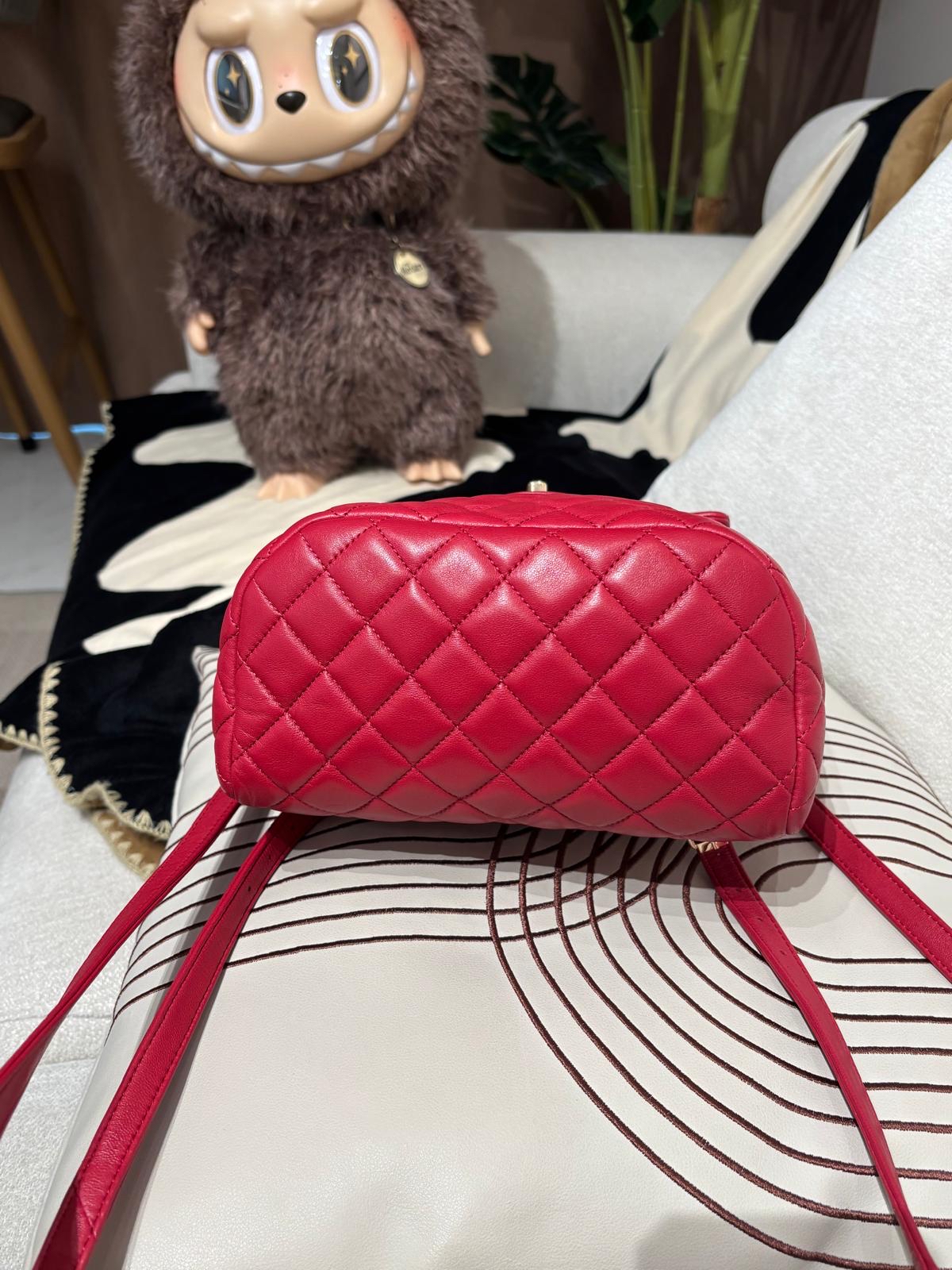 Chanel Classic Backpack 100%Authentic, 98%New ✅23Card✅Dust bag✅Box