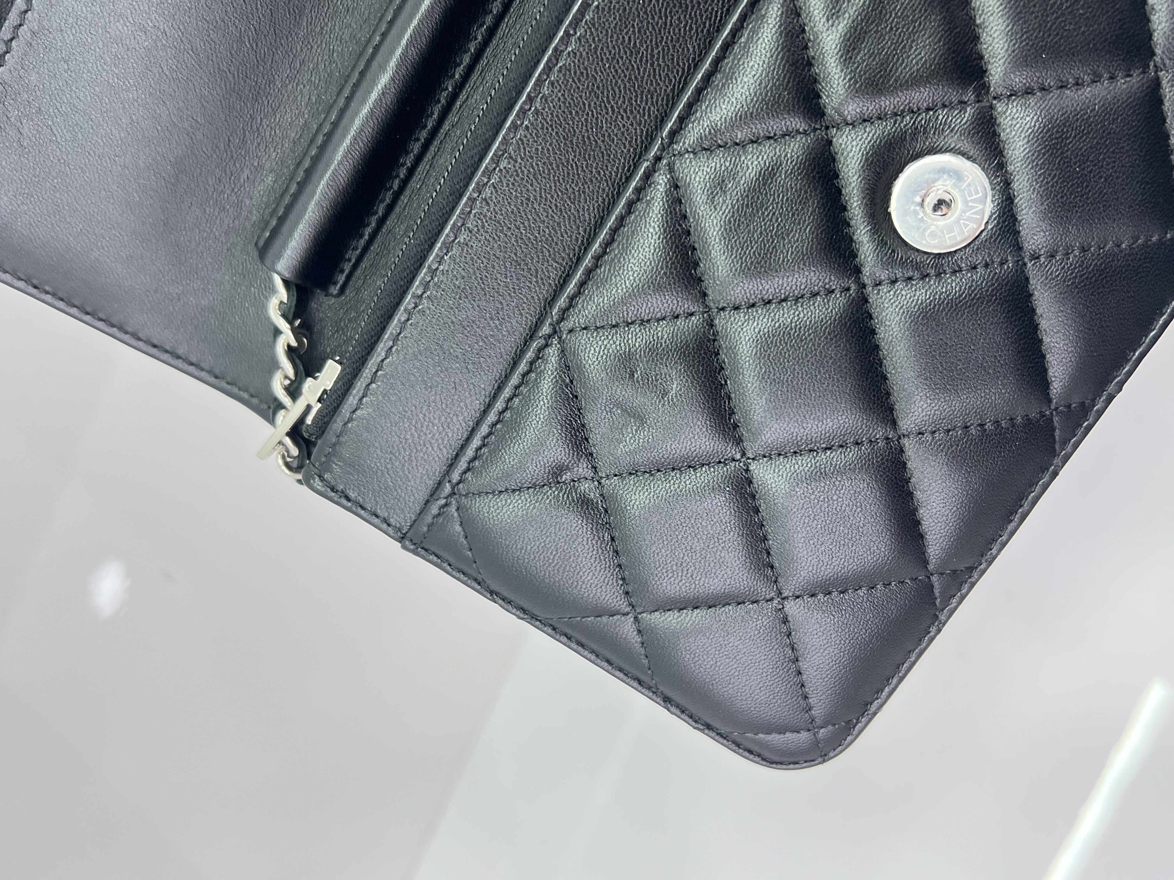 直播貨品 |  [1個-$100 2個-$300］ EE08