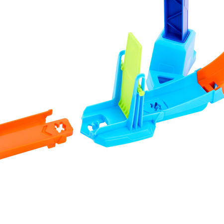 體驗高難度特技賽道的刺激玩法。這款Hot Wheels Corkscrew Jump Champion設計螺旋環形跳躍機關，結合發射軌道，讓車仔完成高速飛躍與旋轉動作，提升遊戲挑戰性。⭐ 產品賣點螺旋（Corkscrew）跳躍賽道設計發射裝置，帶來高速衝刺效果特技跳躍玩法，提升刺激感附1架Hot Wheels車仔可與其他Hot Wheels賽道組合🏁 適用場合車仔特技賽道玩具兒童競速遊戲親子互動禮物推薦📦 產品資料品牌：Hot Wheels系列：Stunt Tracks類型：特技賽車軌道配件：賽道＋車仔建議年齡：4歲以上⚠️ 注意事項含細小零件，不適合3歲以下兒童使用時避免過度拉扯軌道🚚 出貨安排出貨：下單後約3-7日出貨。如遇售罄 約1至2星期；如急用，請先聯絡我們安排🔍 Meta TitleHot Wheels螺旋跳躍賽道 特技車仔軌道🔍 Meta DescriptionHot Wheels Corkscrew Jump賽道套裝，設有螺旋跳躍及發射裝置，附車仔一架，帶來刺激特技競速體驗。🔍 SEO Keywords（7組）Hot Wheels賽道特技賽道玩具螺旋賽道車仔競速玩具Hot Wheels Stunt兒童車仔玩具hot wheels track set