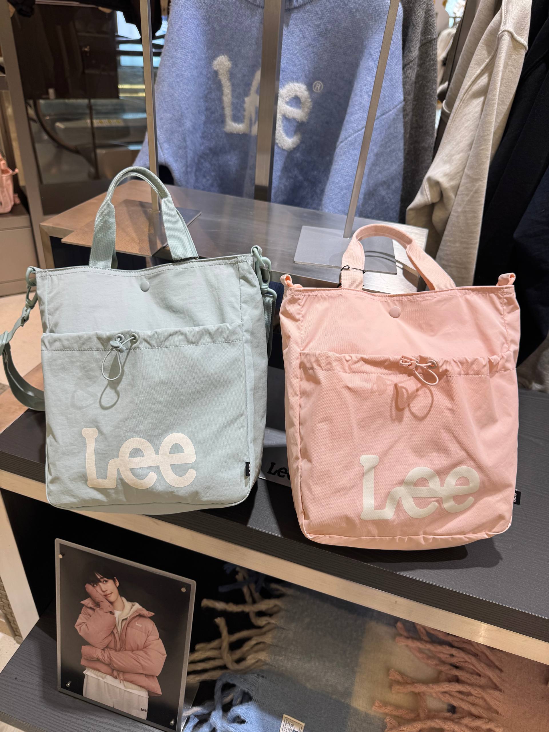 🇰🇷Lee 马卡龙色手提包✨