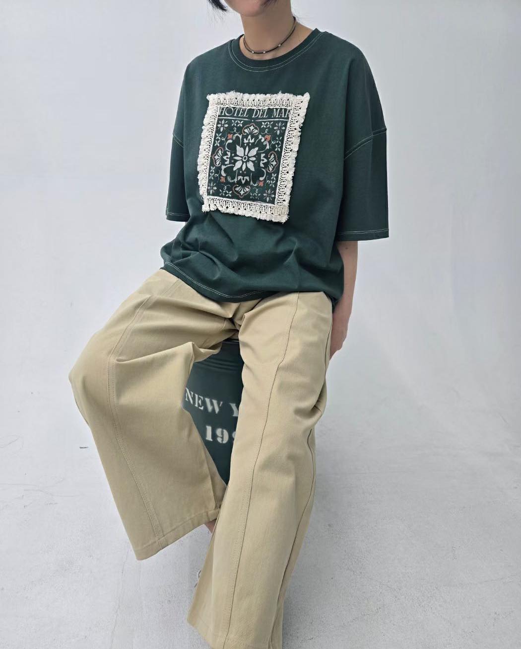 流蘇勾花邊短袖tee