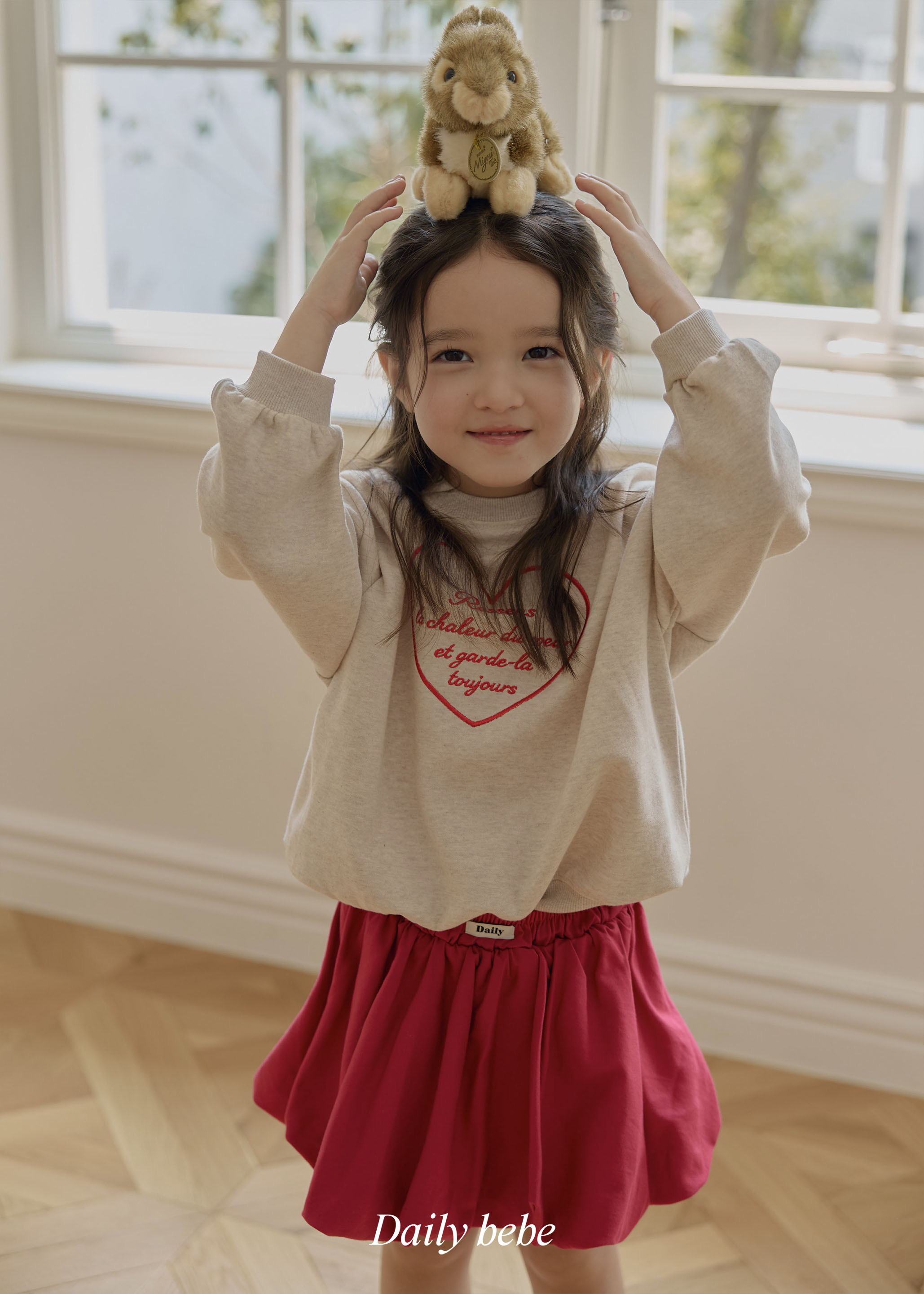 Dailybebe | Heart-Embroidered Sweatshirt
