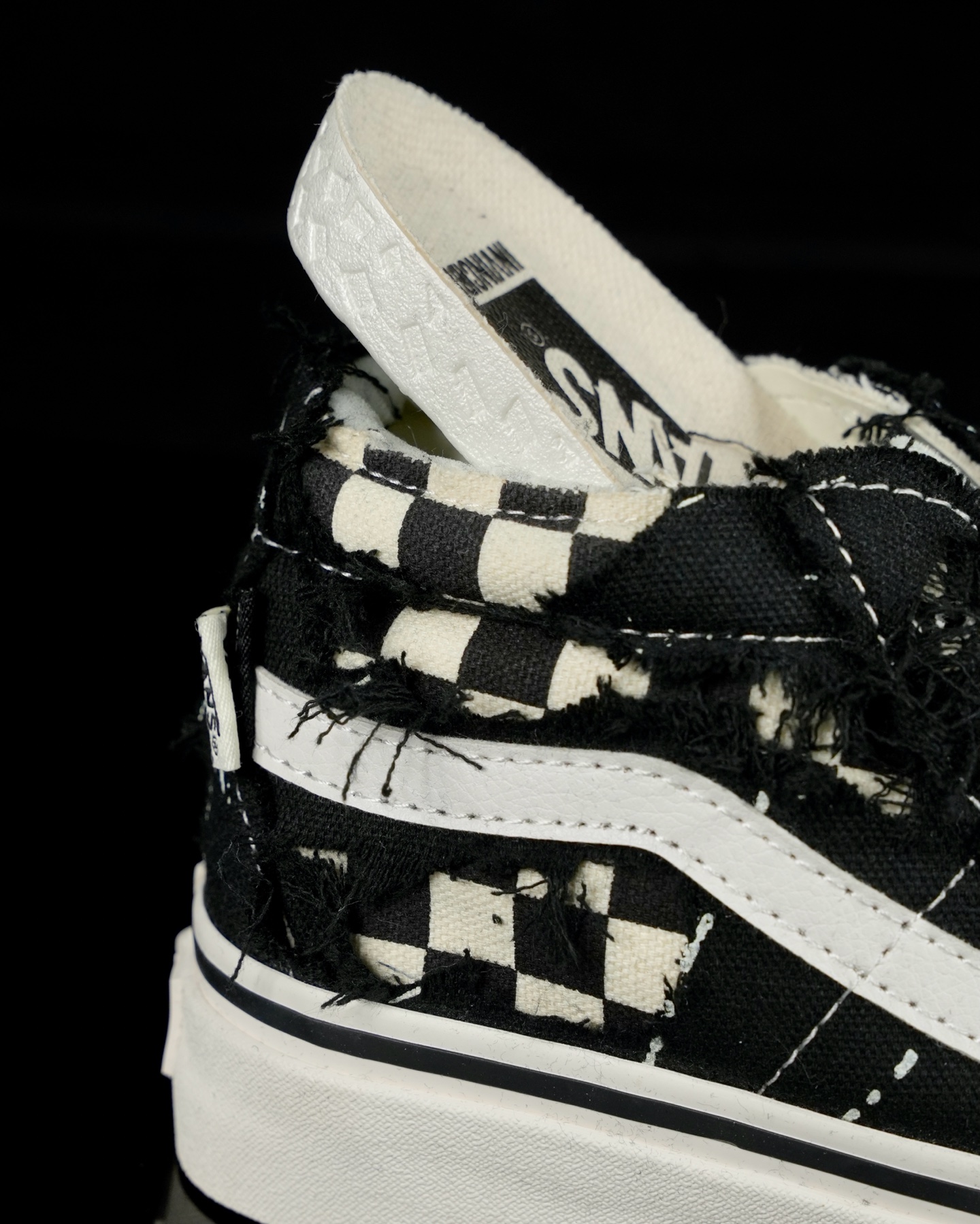 Vans x Invincible Sk8-Mid Reissue