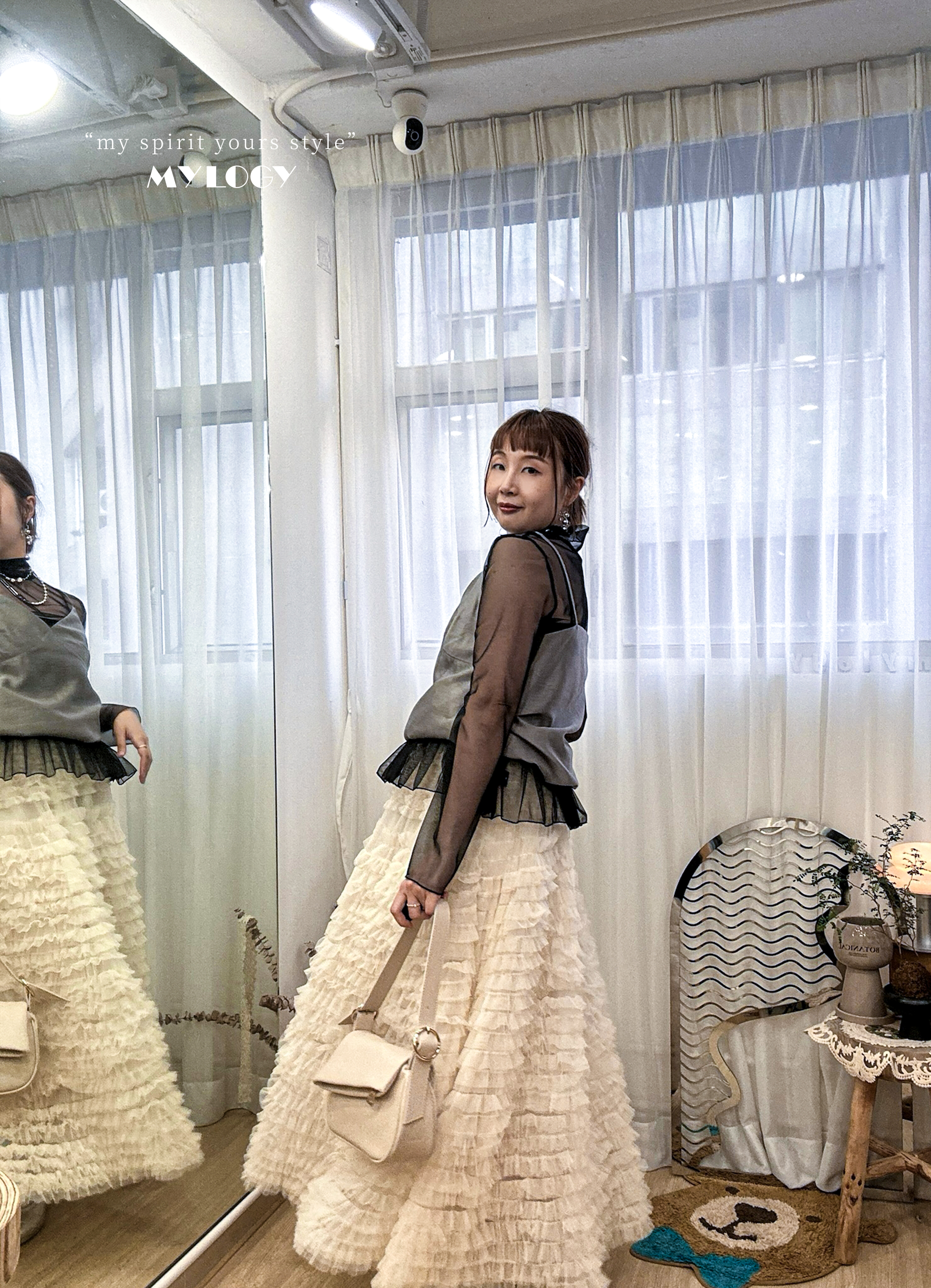 視覺也低幾℃～薄料文藝感V領外搭背心 UN0001