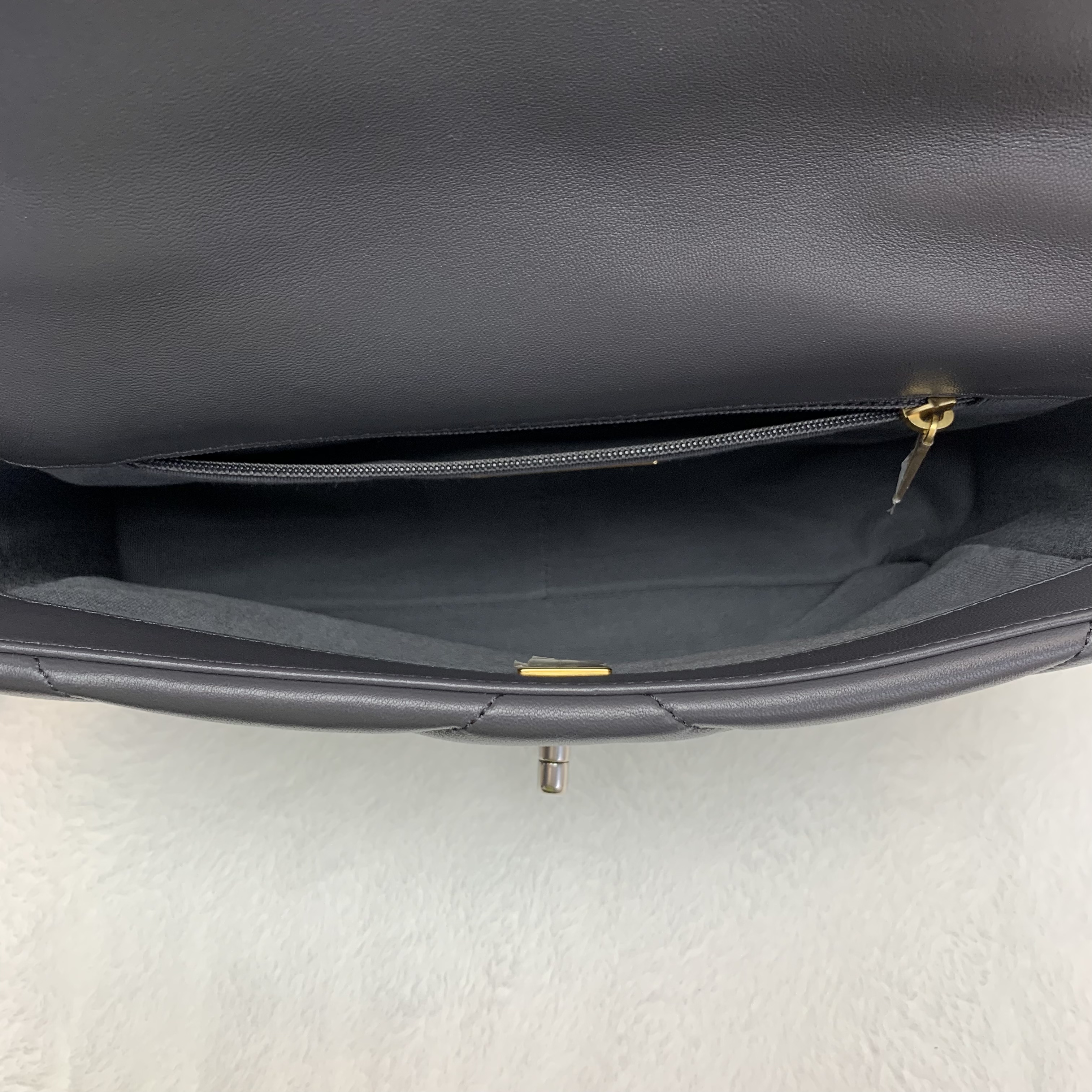 Full set Chanel 19bag 灰色配銀🩶