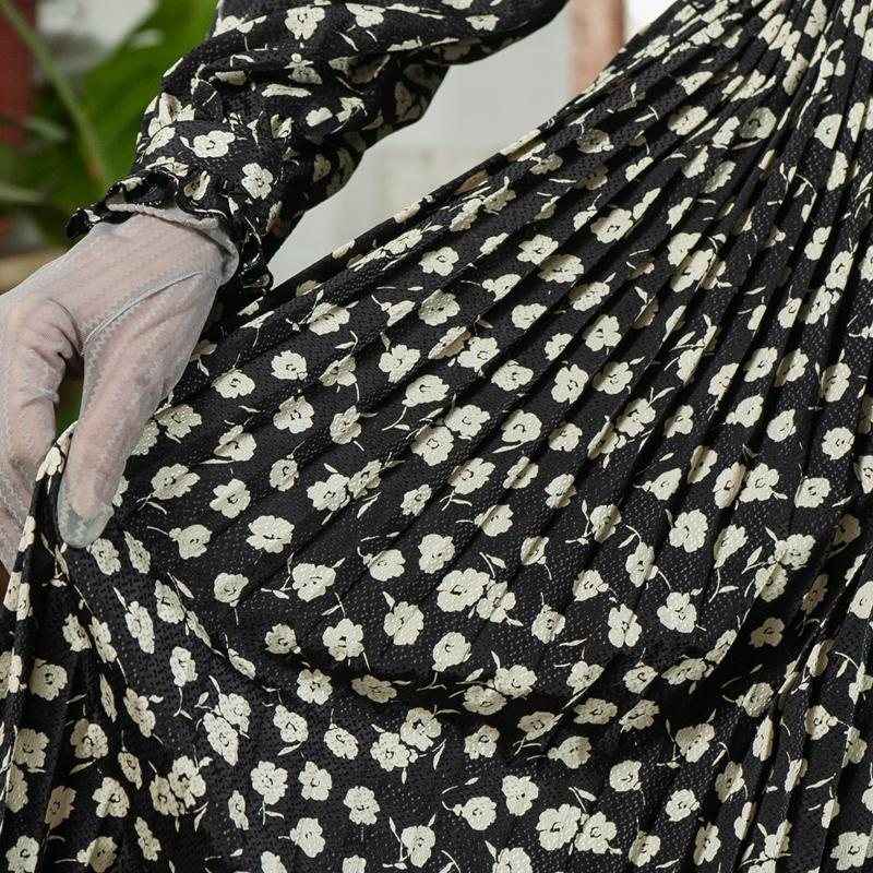 Vintage Floral Pattern V-Neck Ruffle Trimmed Flare Dress (MT1608-151)