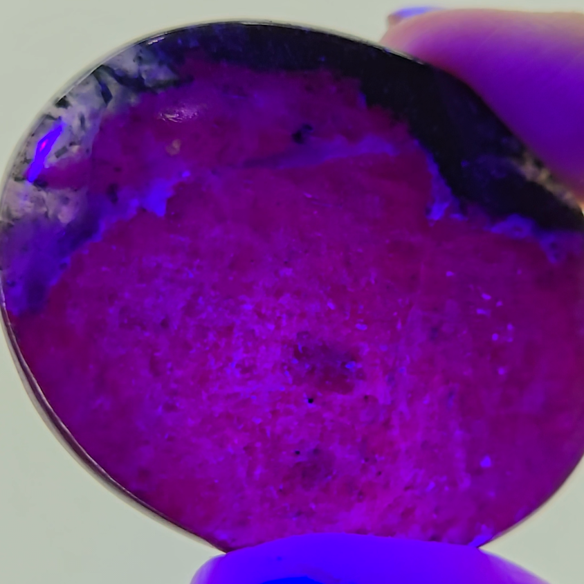 Ruby in zoisite cabochon with hexagonal prism and UV - RBY122