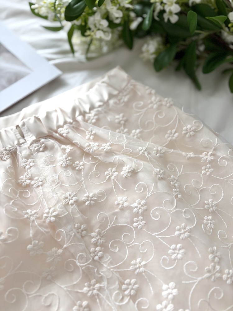 Blossom Embroidery Skirt (Cream)