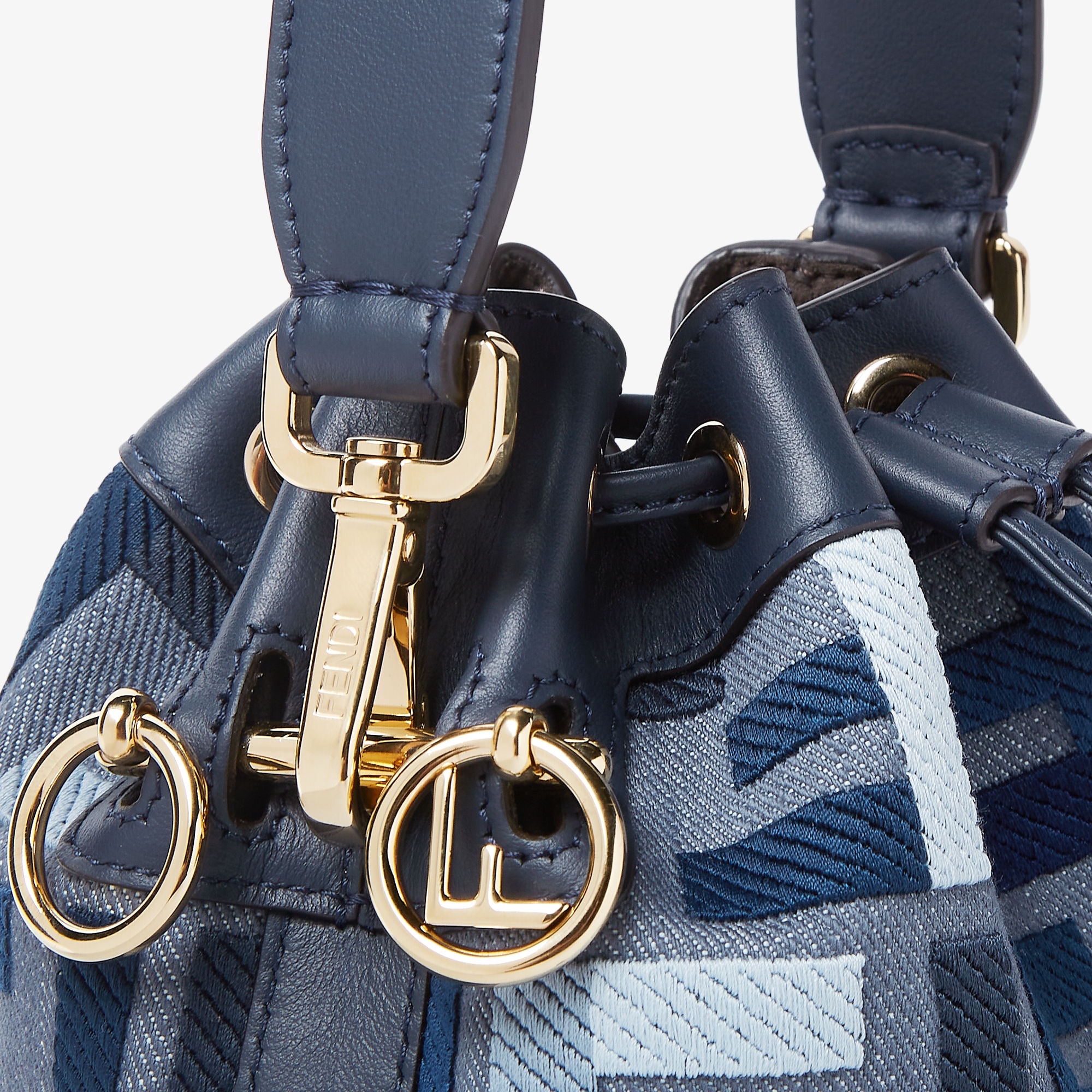 限時優惠‼️訂貨📮Fendi 經典Mon Tresor 水桶袋 Size 18x12x10cm 有斜孭肩帶