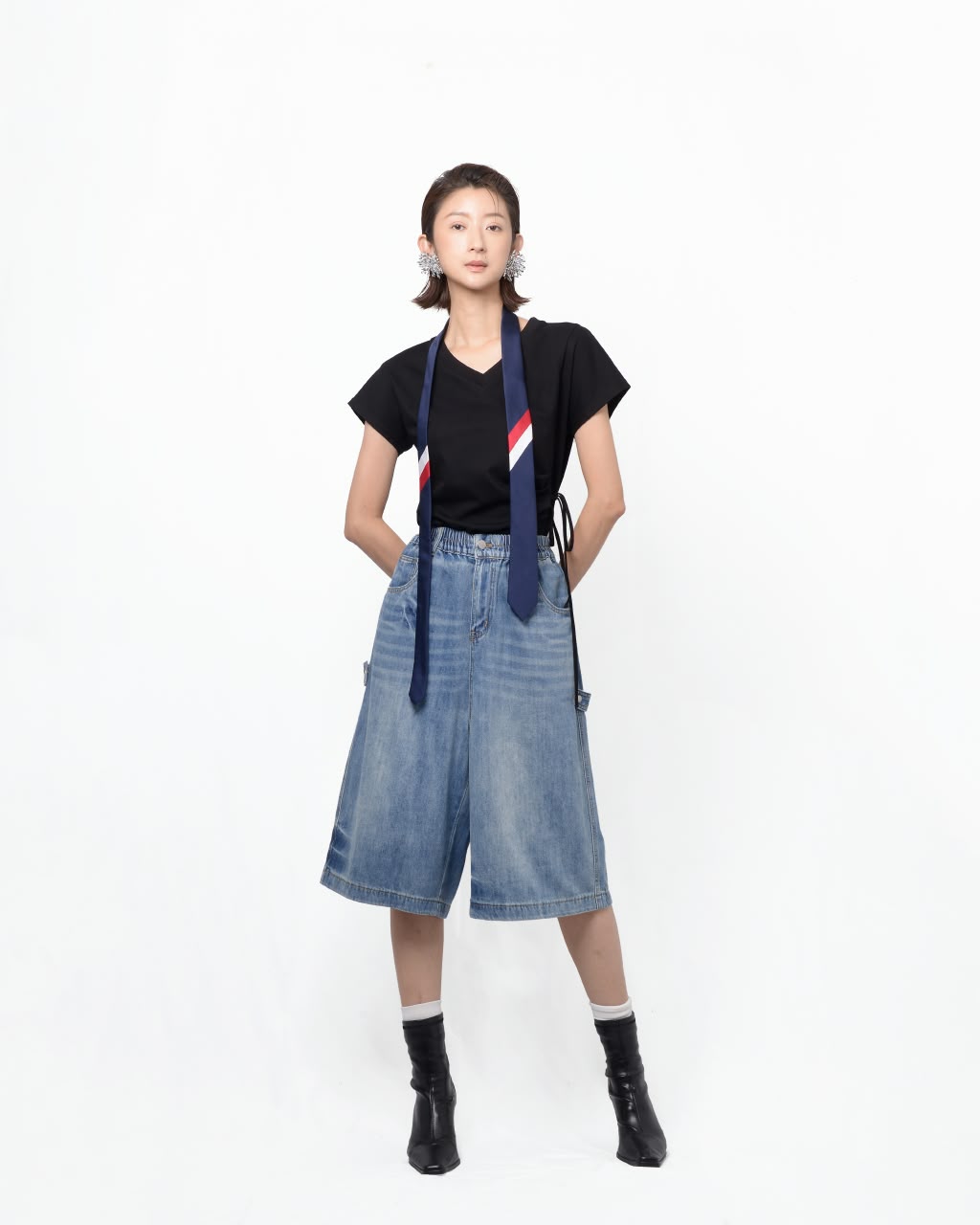 VIL-T886052 V NECK SIDE TIE TOP