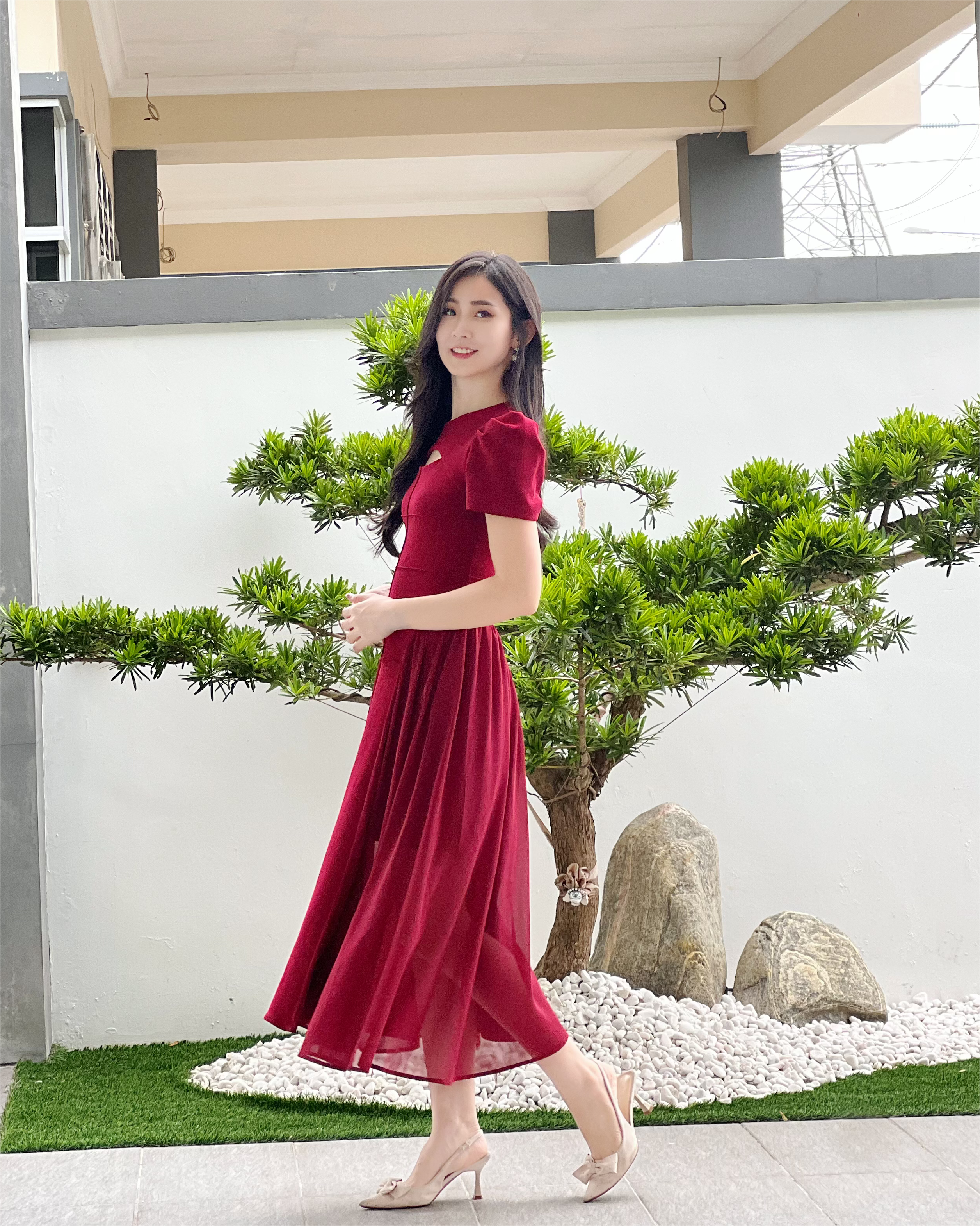 5052 Midnight Princess Silhouette Midi Dress -Maroon