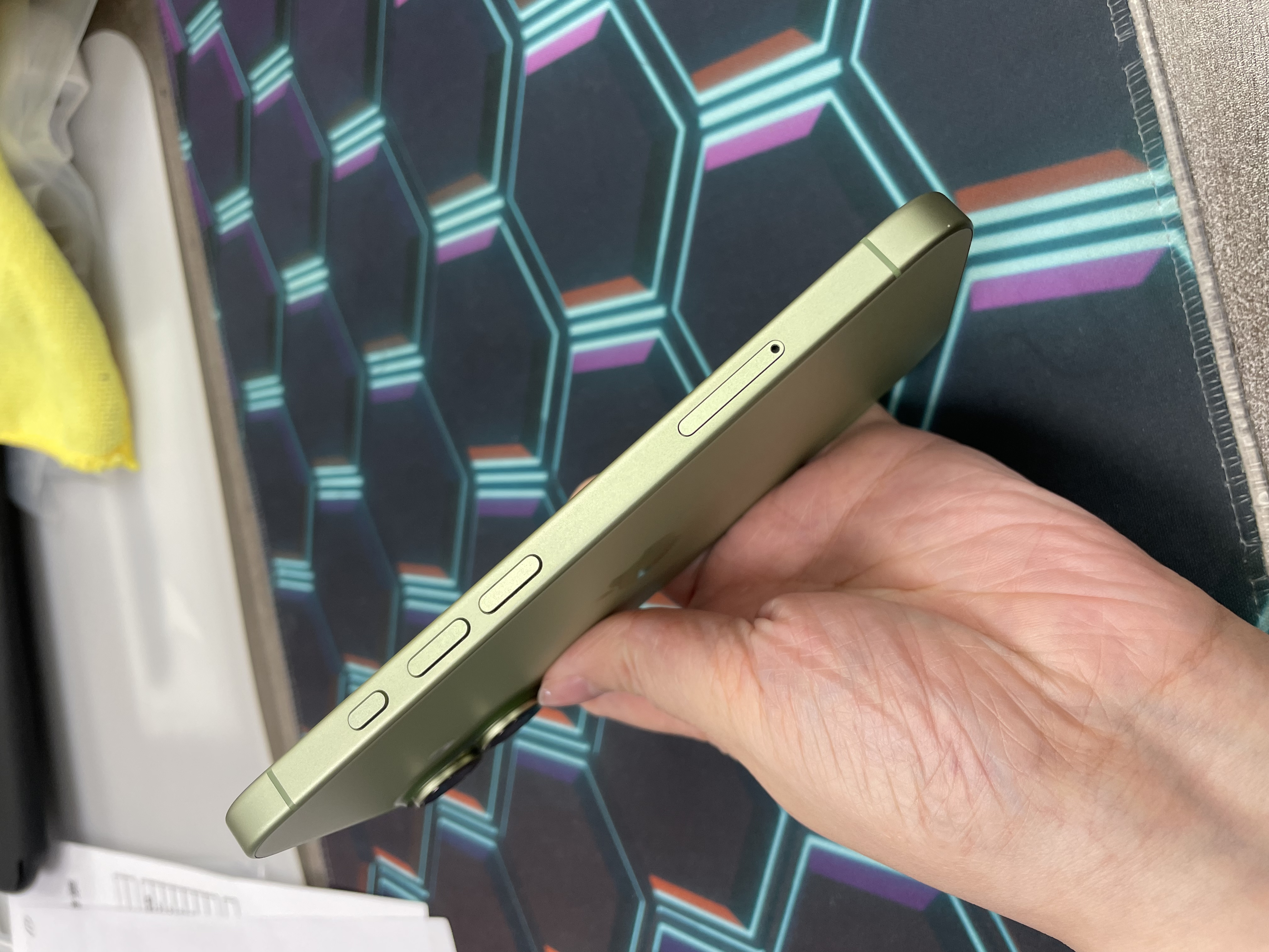 *8013 17 勁靚機 512GB 電95 綠色 green
