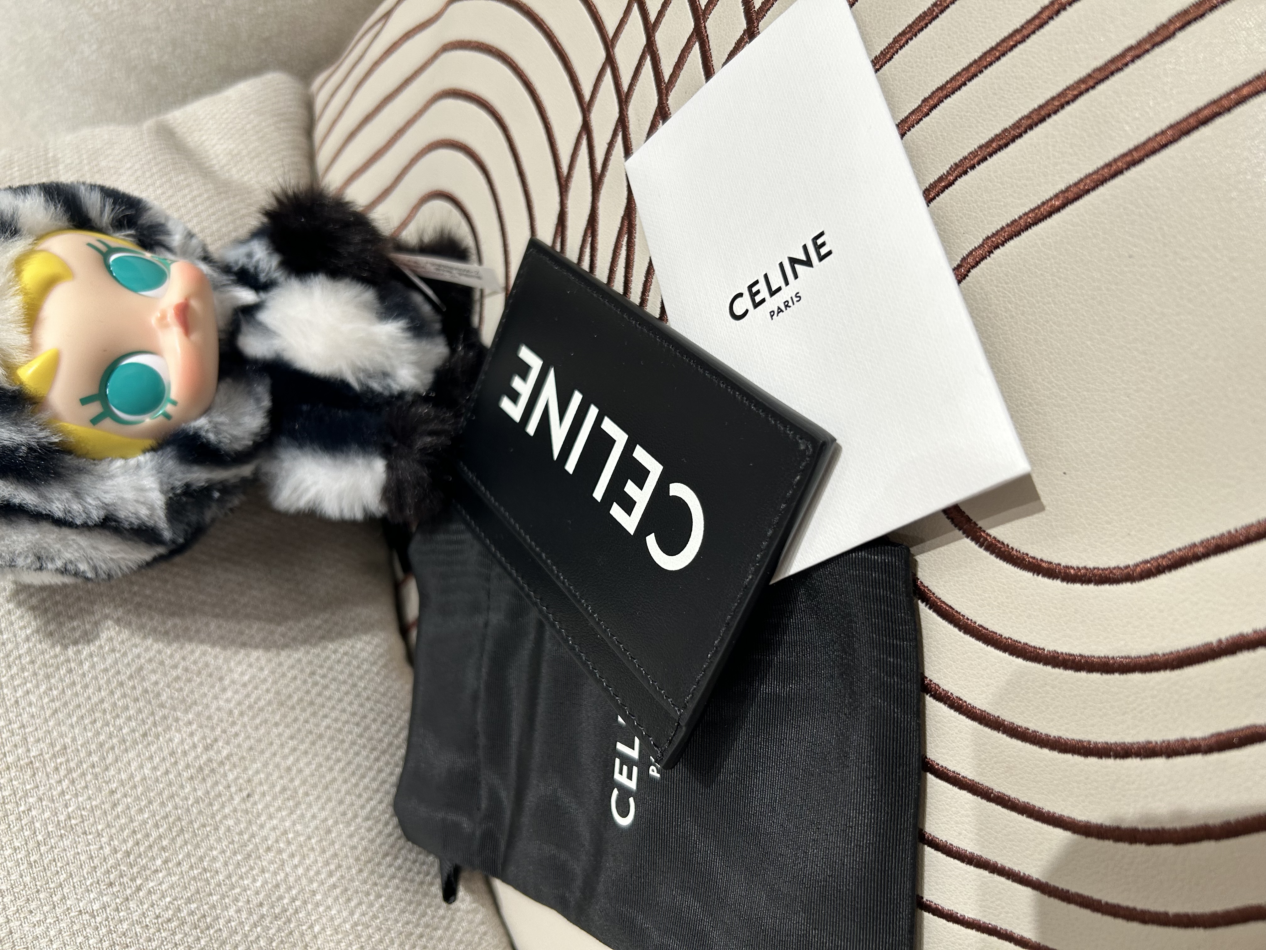 Celine card holder Black calfskin 100%Authentic ,99%new ✅dust bag✅Booklet