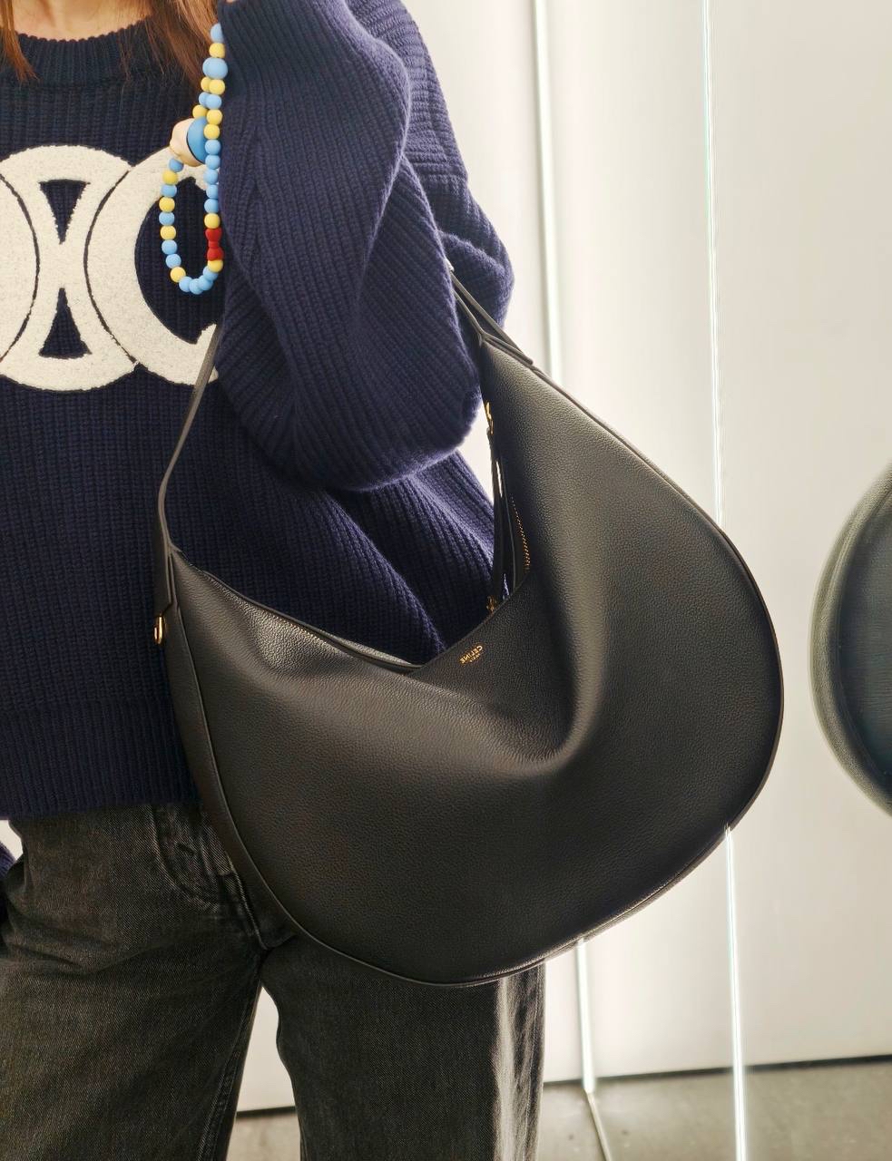 指定款式精選優惠✨訂貨🍒Celine lulu large size bag只限黑色 Size 38x42x8cm