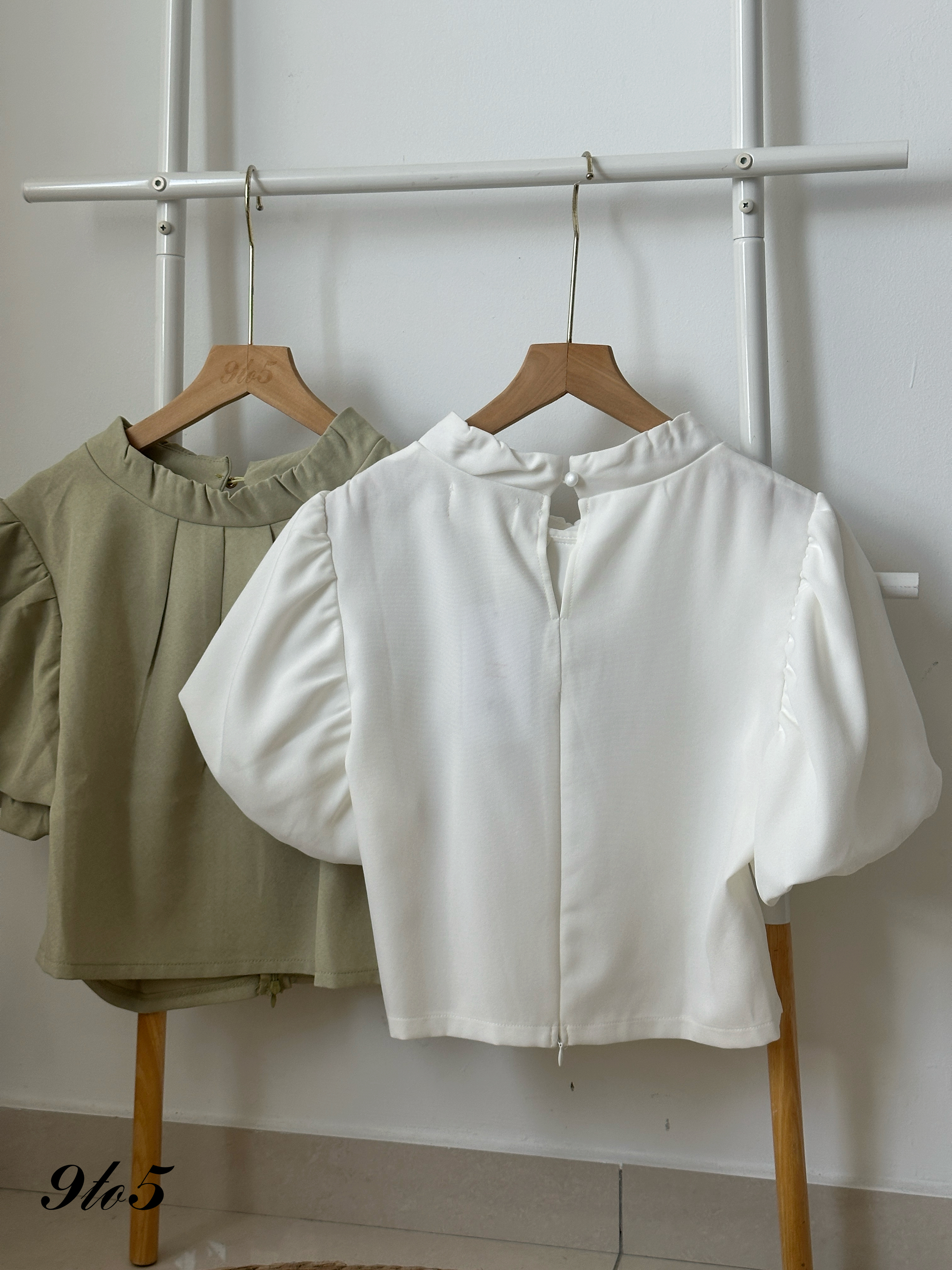 T4132 Puff Sleeve Crop Top - 4 Colors 