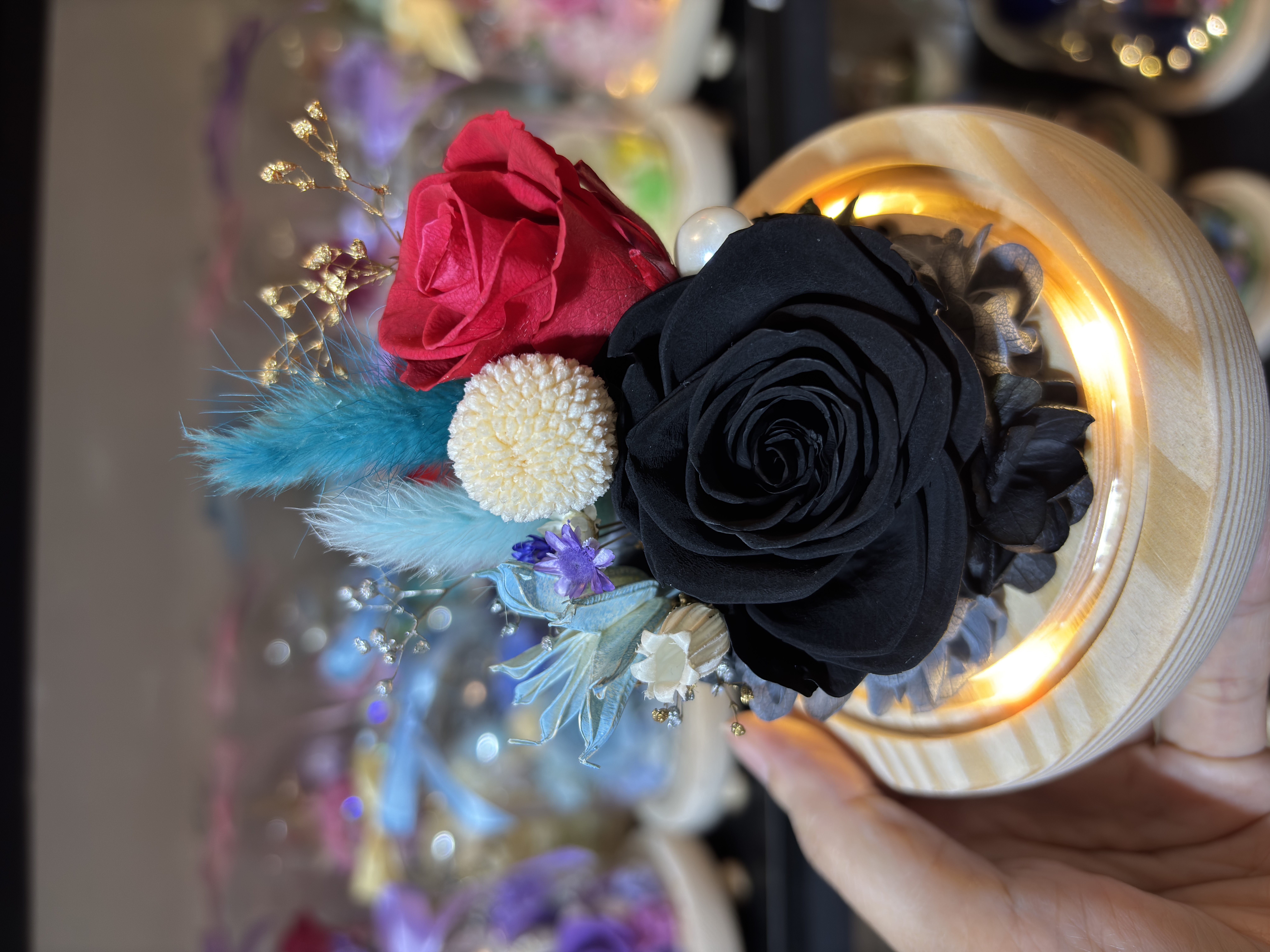 客人特別訂製款永生花黑（暖燈，底坐直徑11cm,總高16cm)