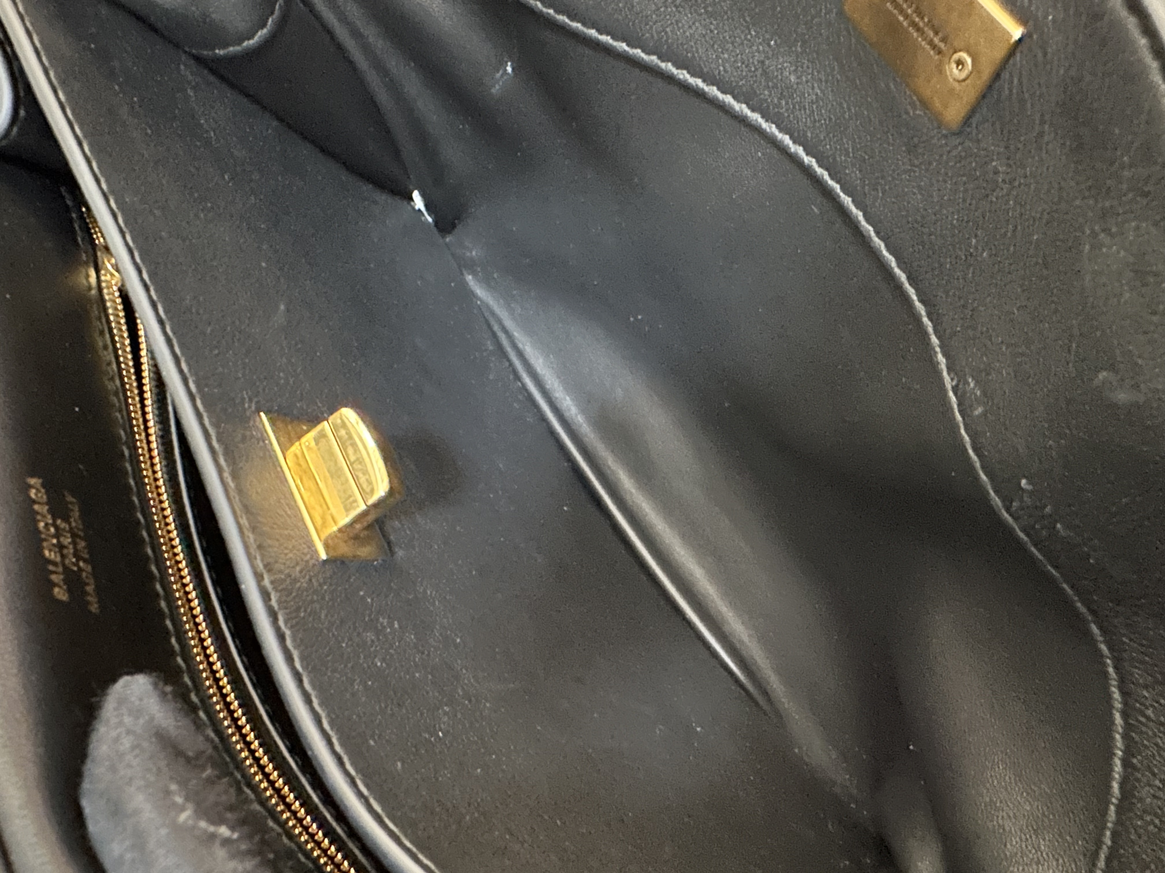 Pre-owned Balenciaga Rodeo / 26NY24