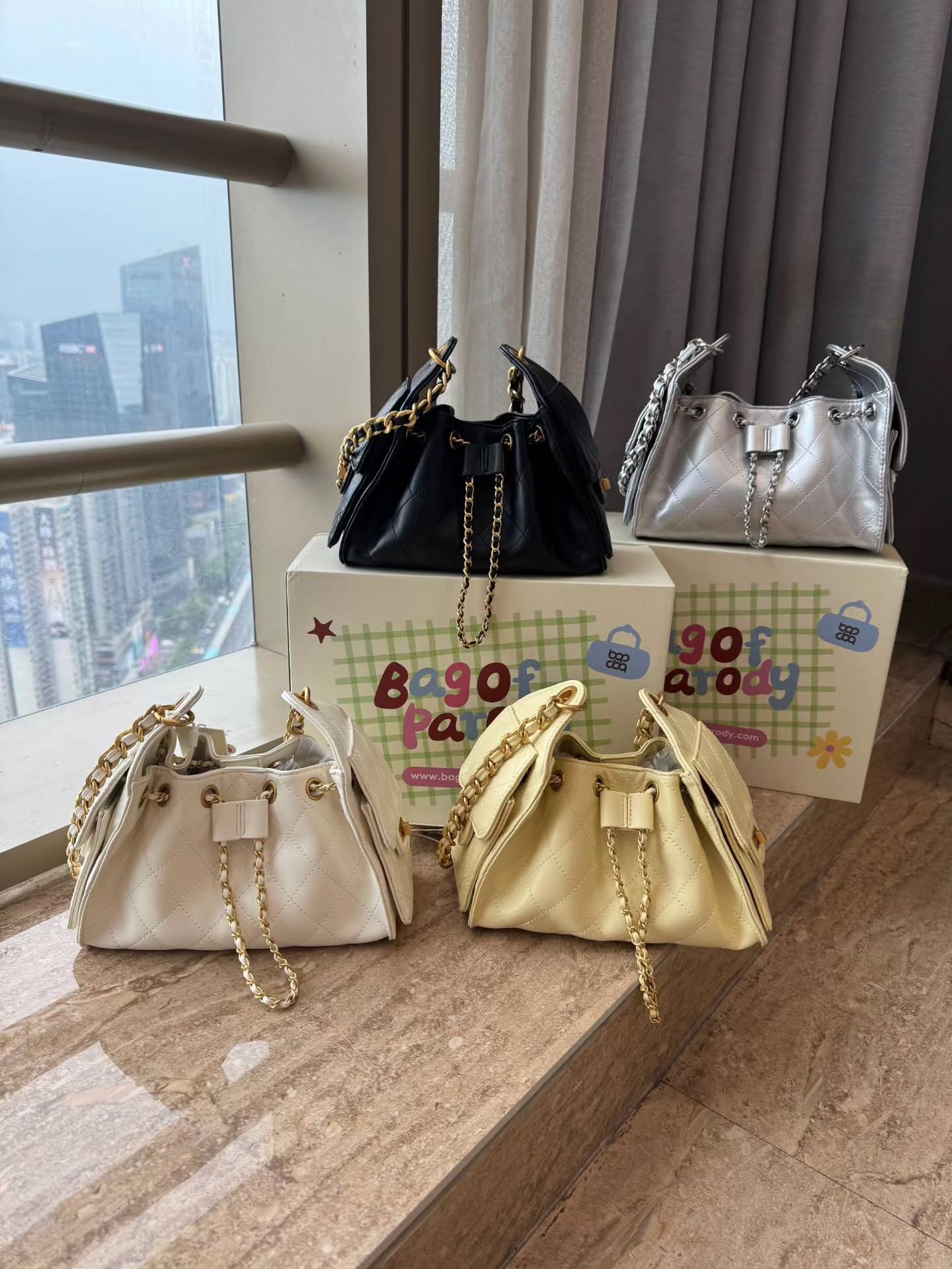 𝗕𝗮𝗴 𝗢𝗳 𝗣𝗮𝗿𝗼𝗱𝘆 小香菱格铁链包 🇨🇳