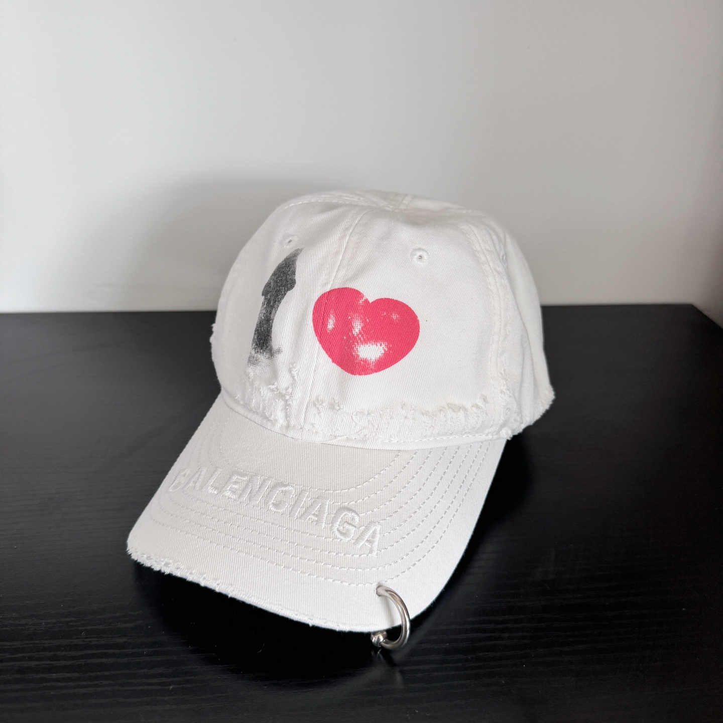 Balenciaga 愛心棒球帽