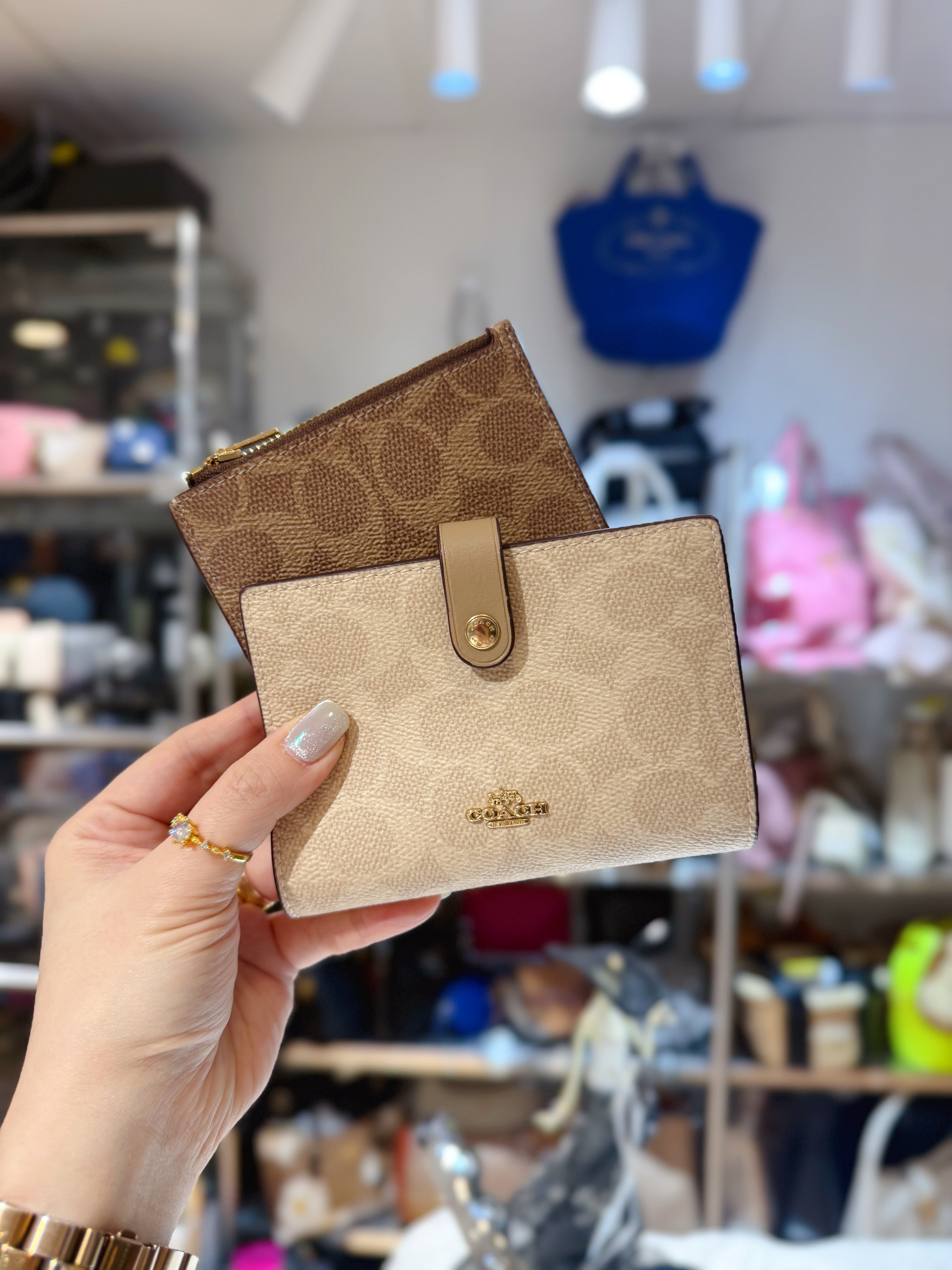 Coach 2 in 1 medium wallet milk tea/m