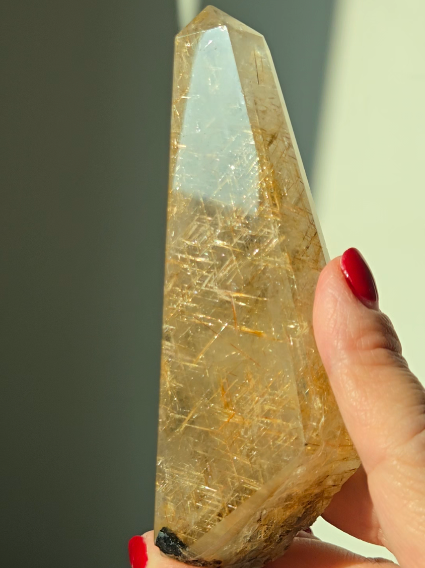 Sagenite golden lattice rutilated quartz point - RT1472