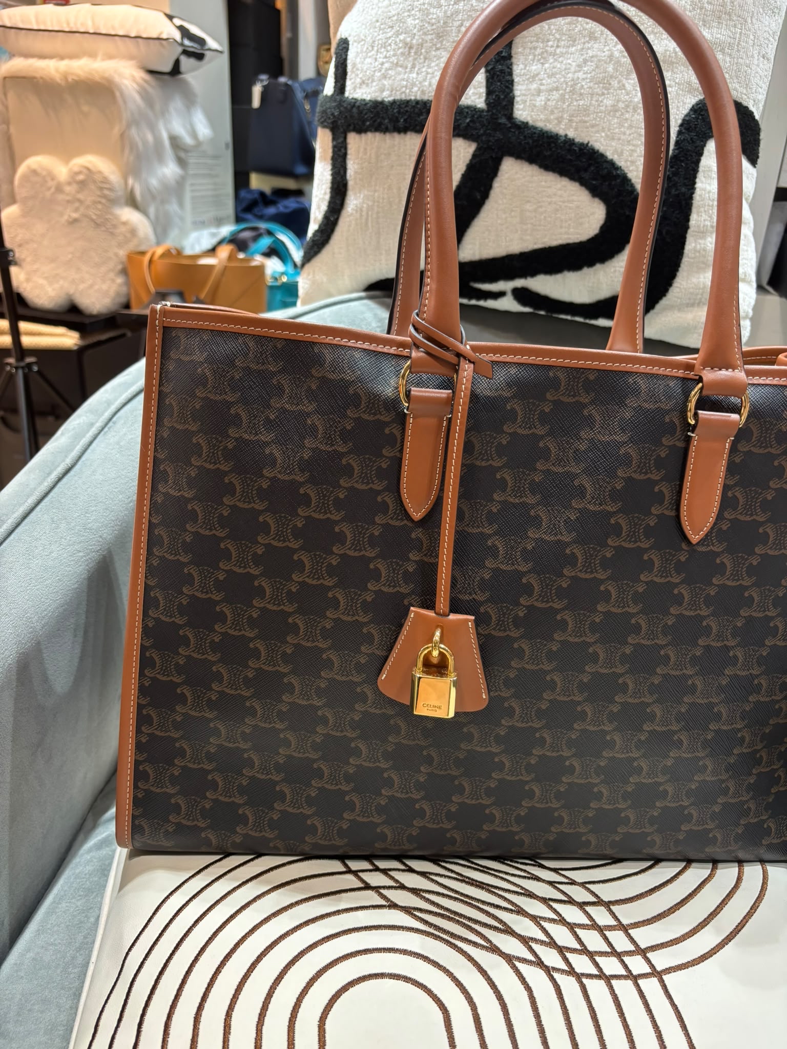 Celine Horizontal Cabas Tan tote bag 100%Authentic, 95%New ✅Dust bag
