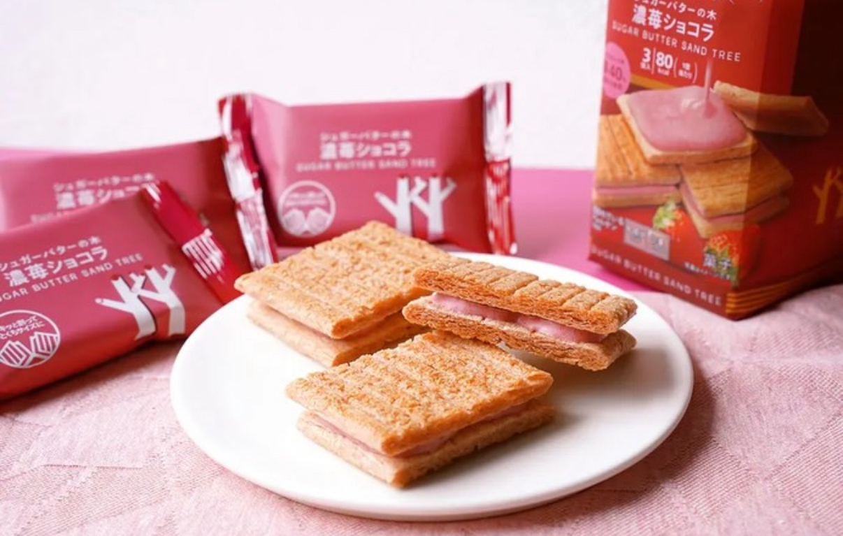 日本7-11限定濃厚士多啤梨味餅乾 草莓控必試！