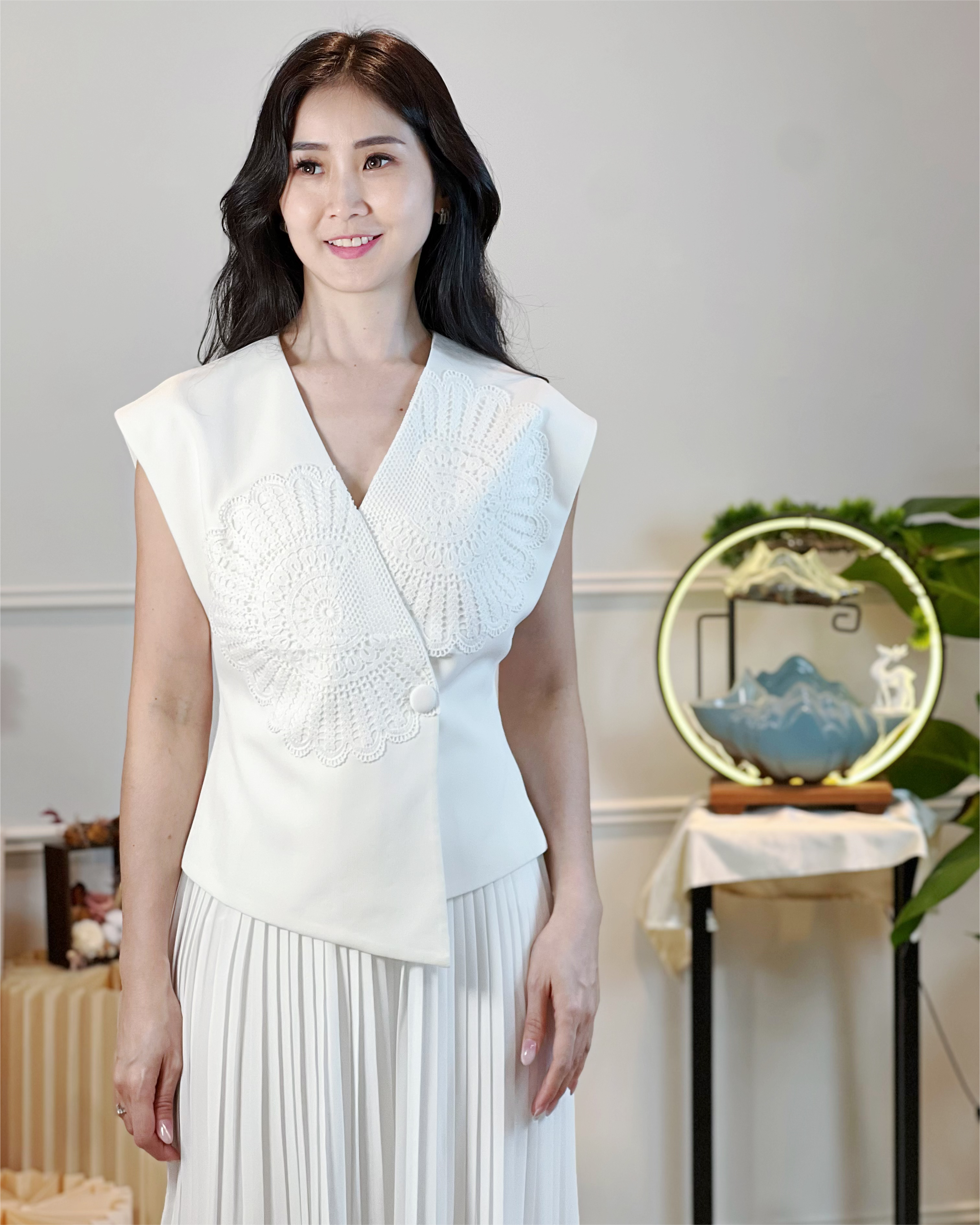 5095 Isabella Lace Chic Top