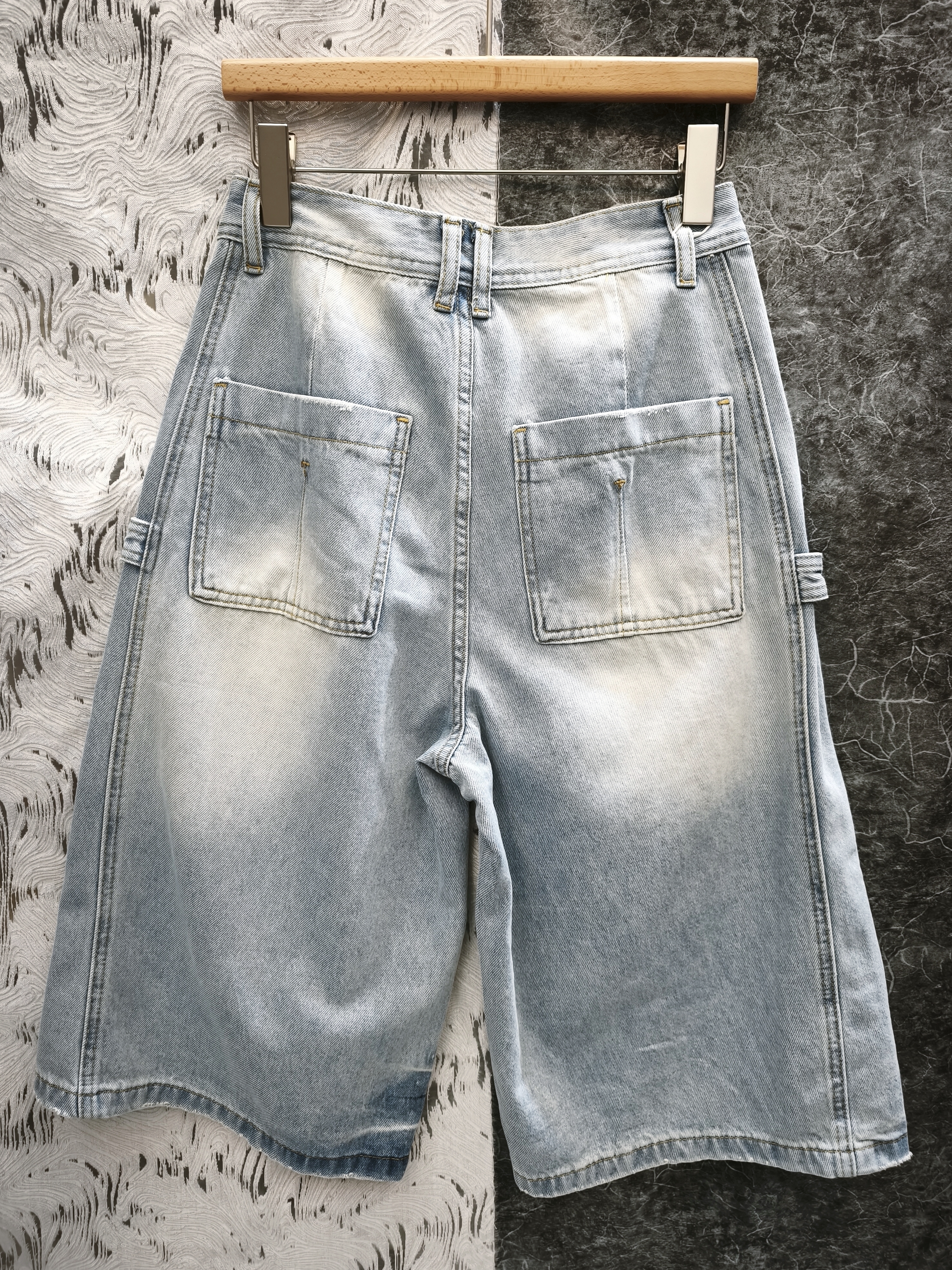 洗白七分牛仔褲