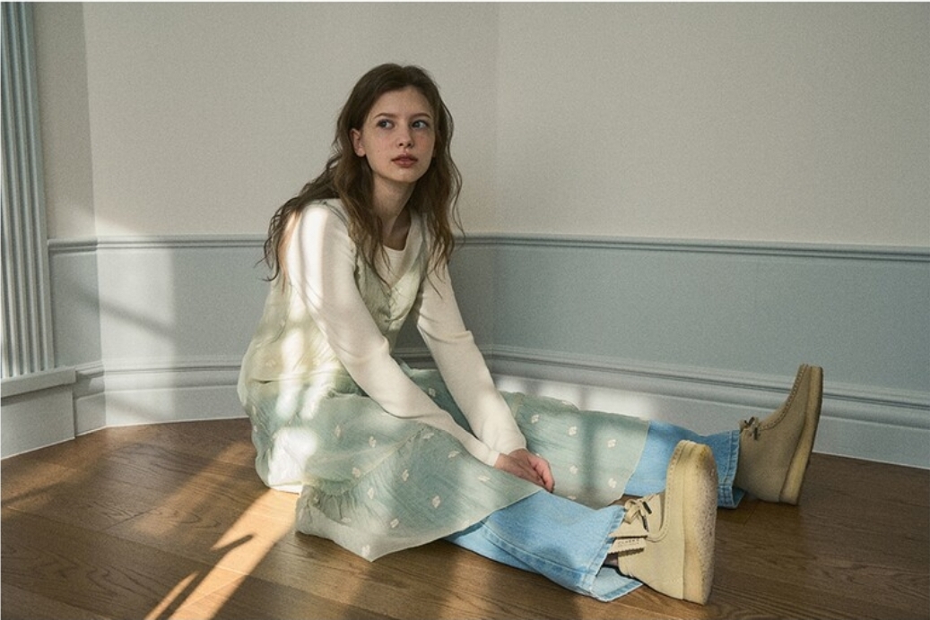 OUR NOSTALGIA Flower Lace Layered Dress