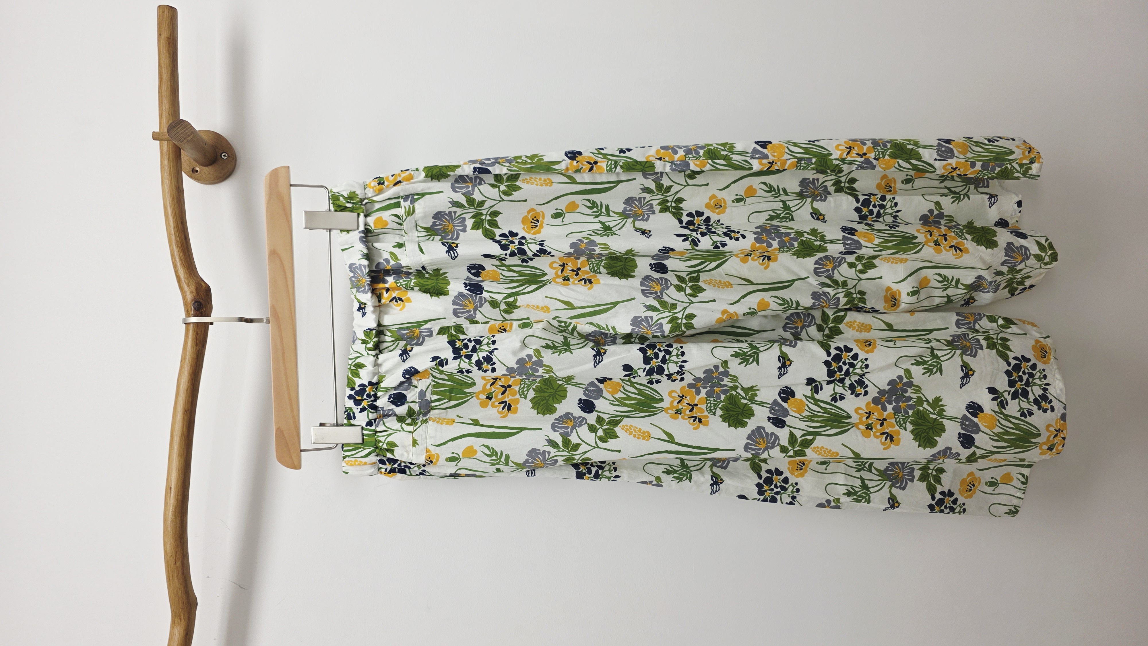 日牌粉綠花花圖案棉麻橡筋褲