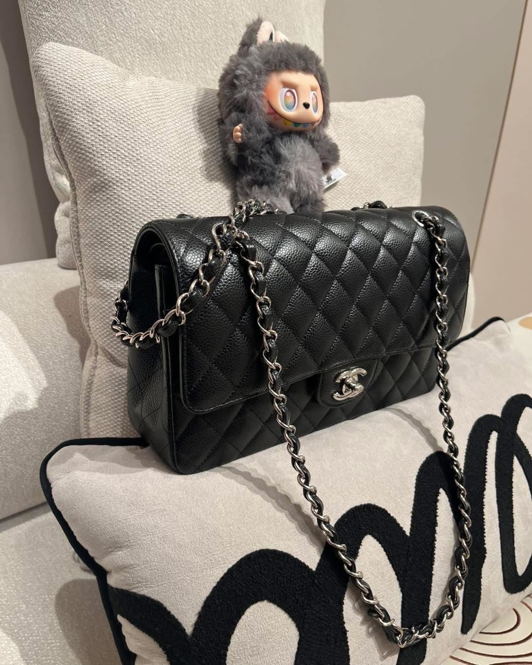 Chanel classic flap medium A01112,cf25 經典黑色魚子醬牛皮，100%Authentic ,98%new ✅26Card✅dust bag✅box 