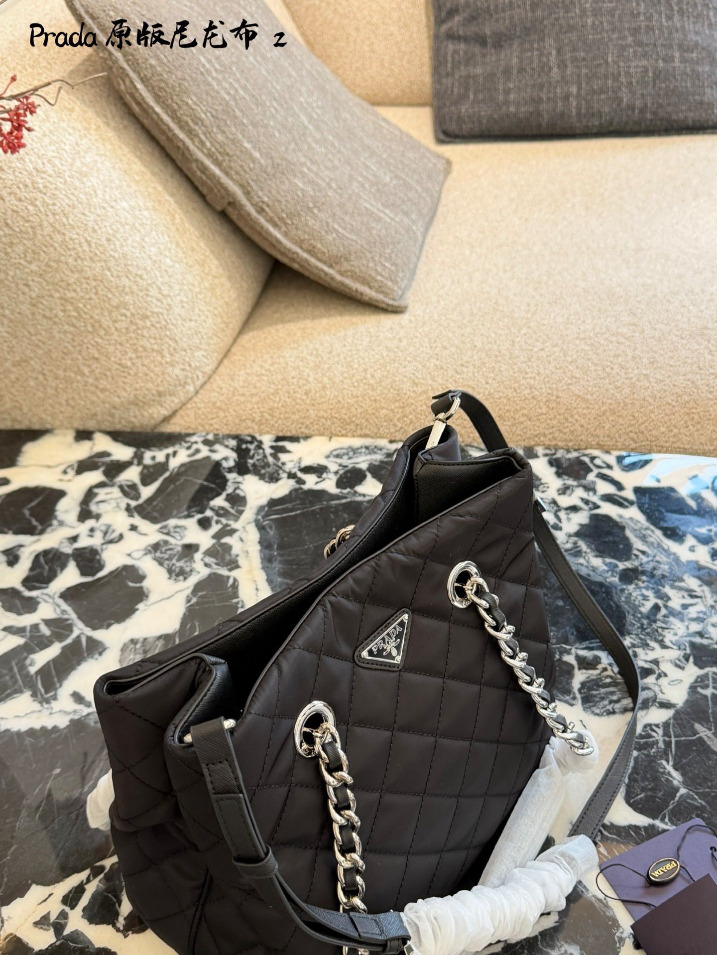 原單* Prada菱格鏈條托特包。$499