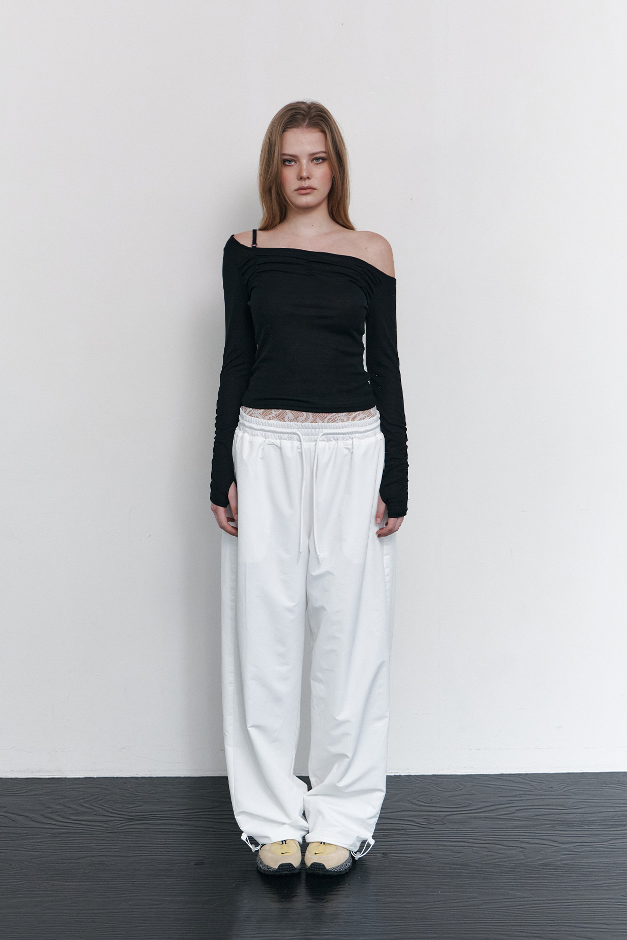 pleaseNOFOLLOW - Halo Unbal Shirring Long Sleeve Top (Black)