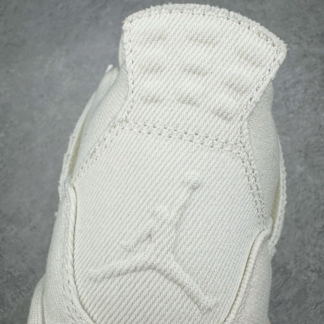 Levi's x Air Jordan 4 Retro 'White Denim' AO2571-100