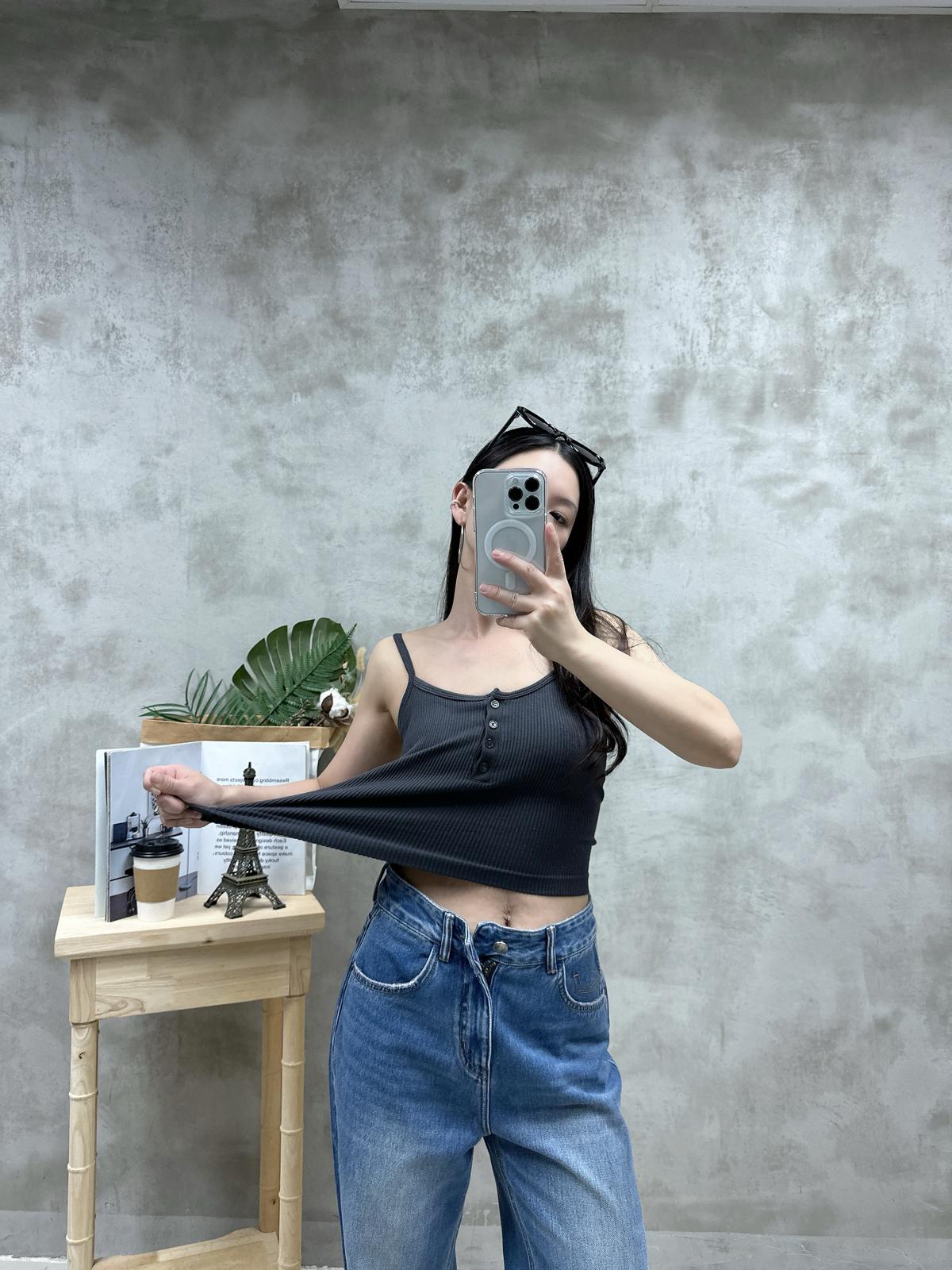 V07 扣鈕暗紋Bra top