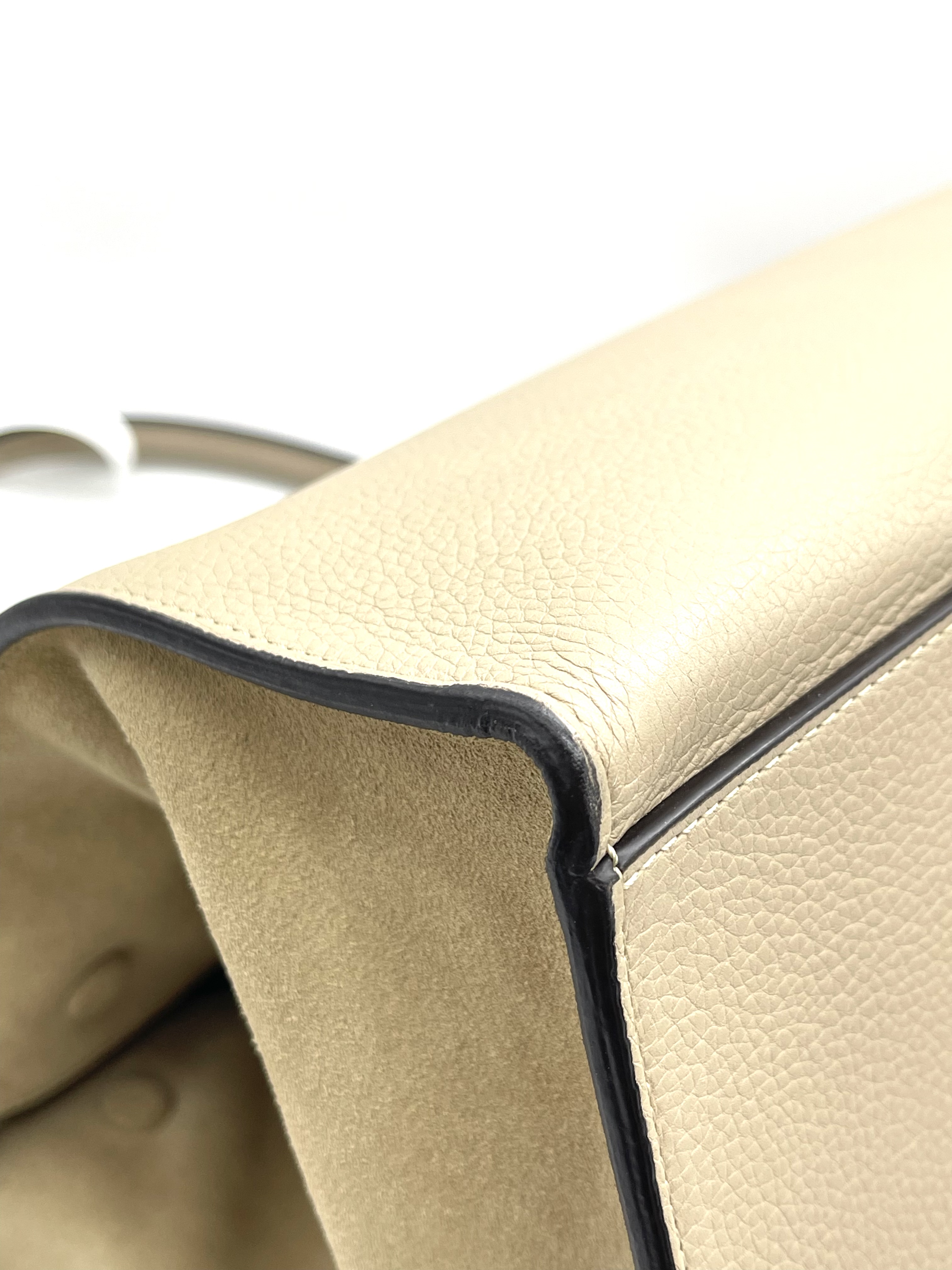 Pre-Owned CELINE Trapeze Bag / Product Code: 26042601