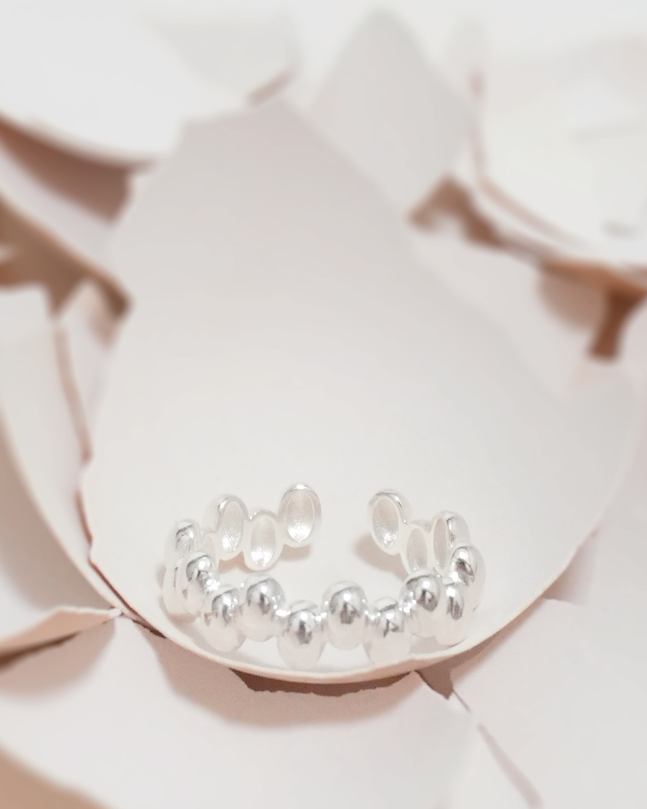 Daybreak Egg Bead Ring