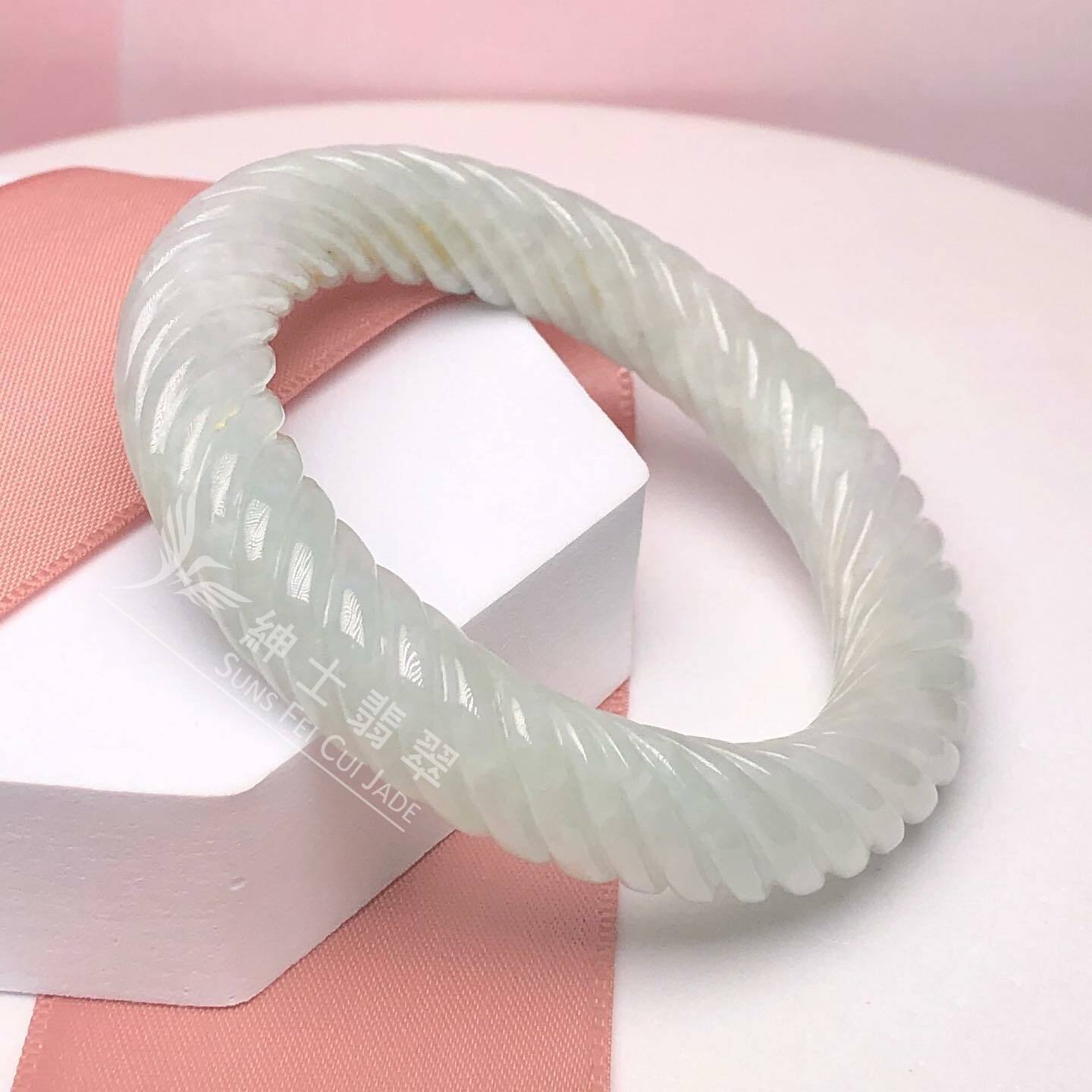 會卡淡綠扭紋鐲 48.5mm