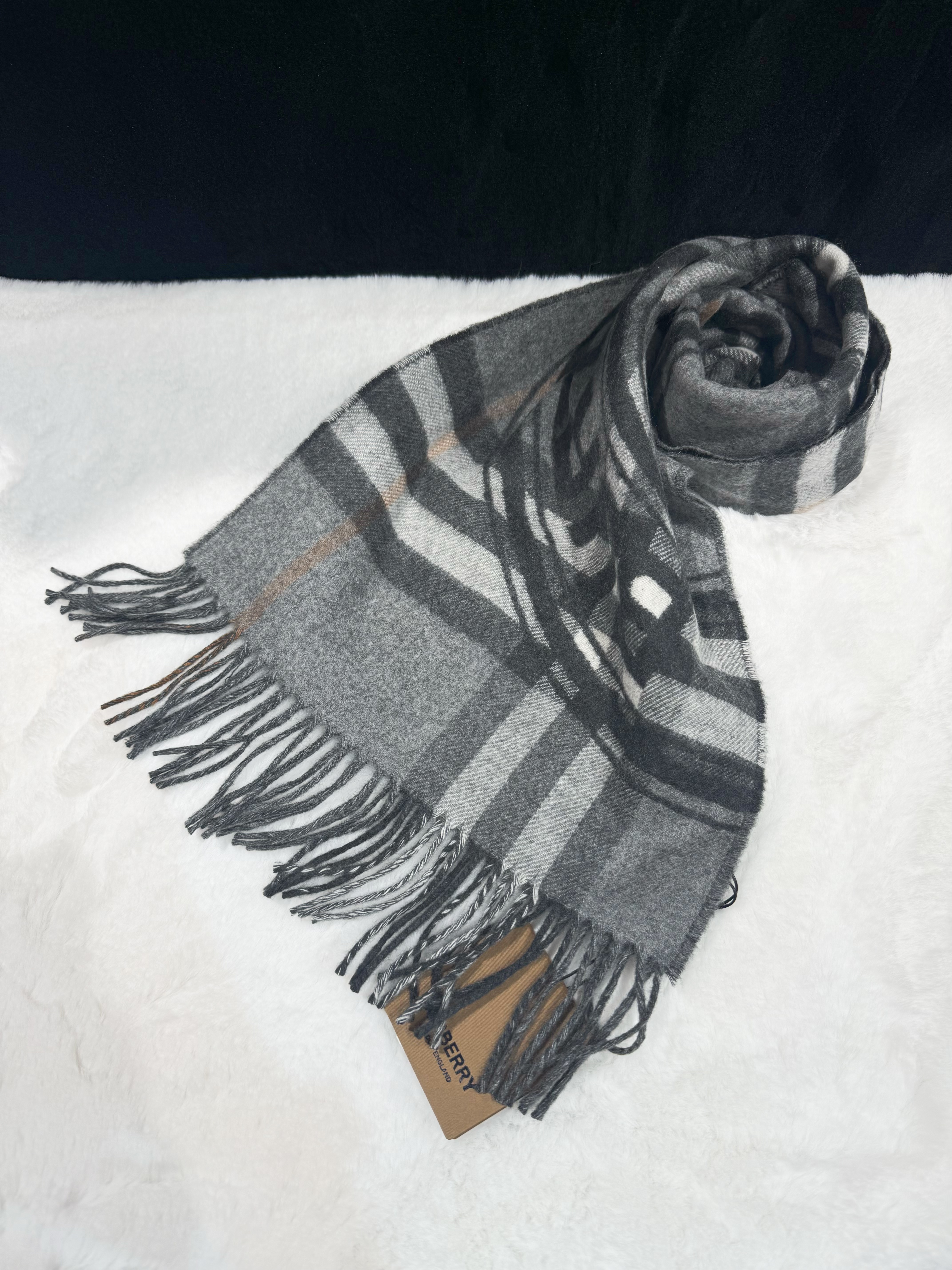 Burberry scarf cashmere/check/circle/grey