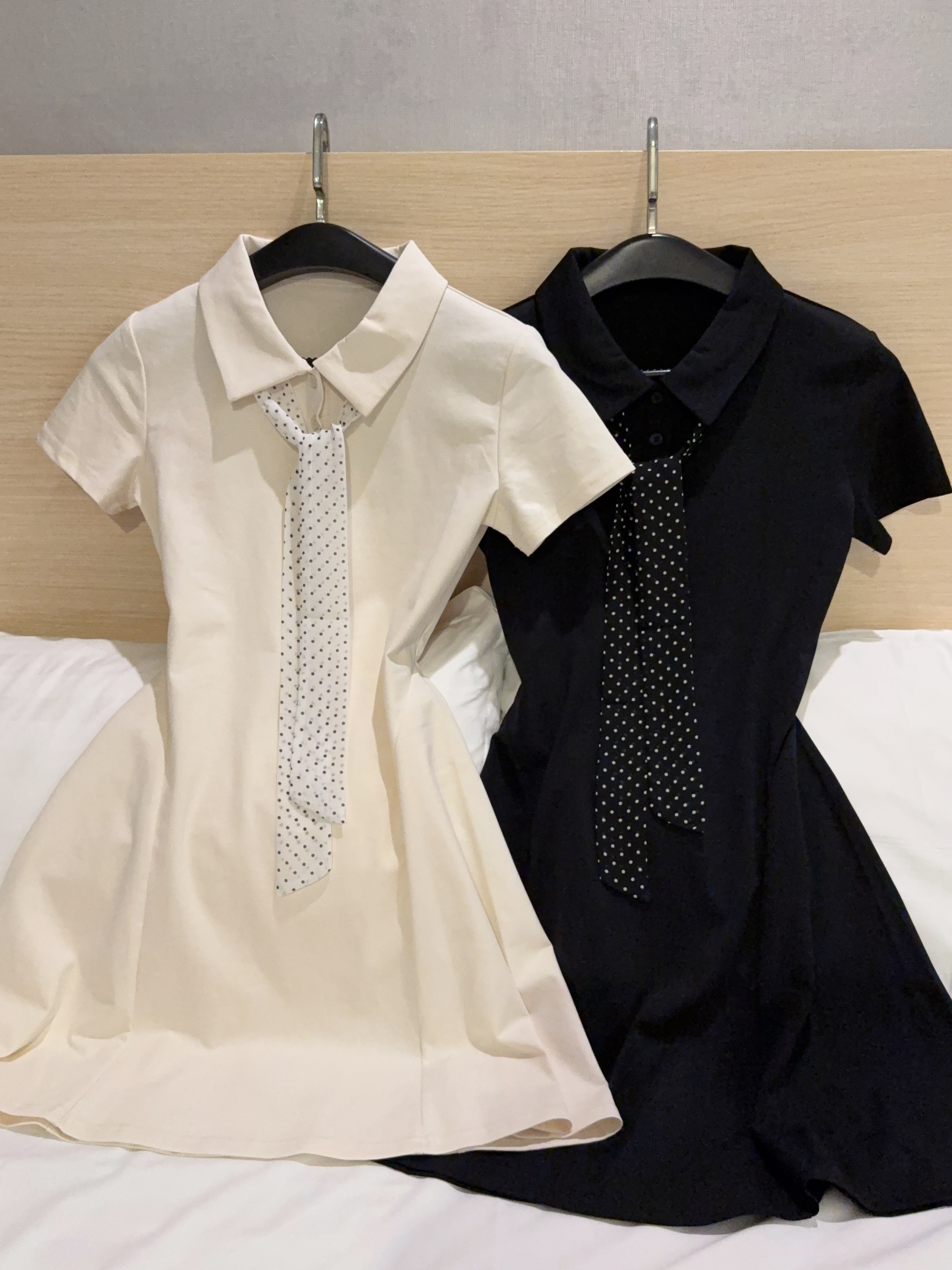 波点丝巾翻领收腰连身裙R2976