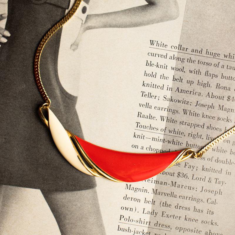 c.a. 1970s Stamped Korea Modernist Red x Ivory Enamel Necklace(EA1814)