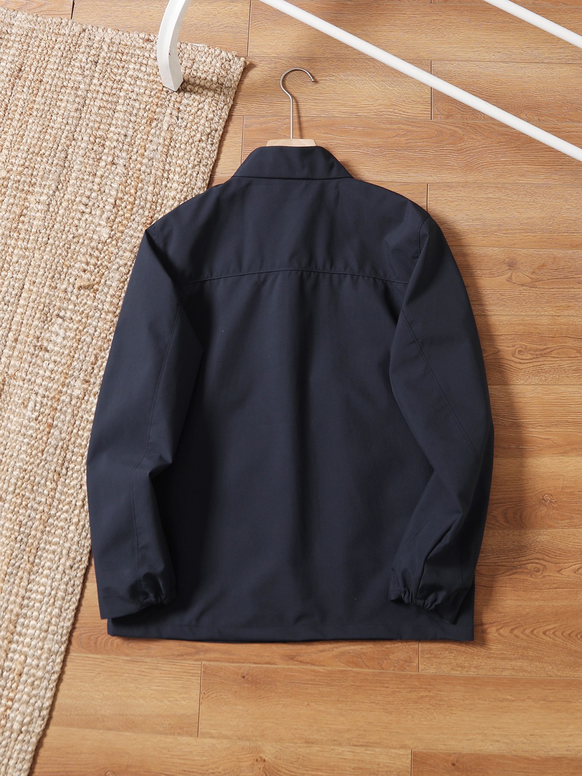 $230件。🧥 K AILAS 輕量防風外套 🧥簡約設計＋專業戶外機能💯行山、跑步、日常出街都啱晒⛰️🏃‍♂️