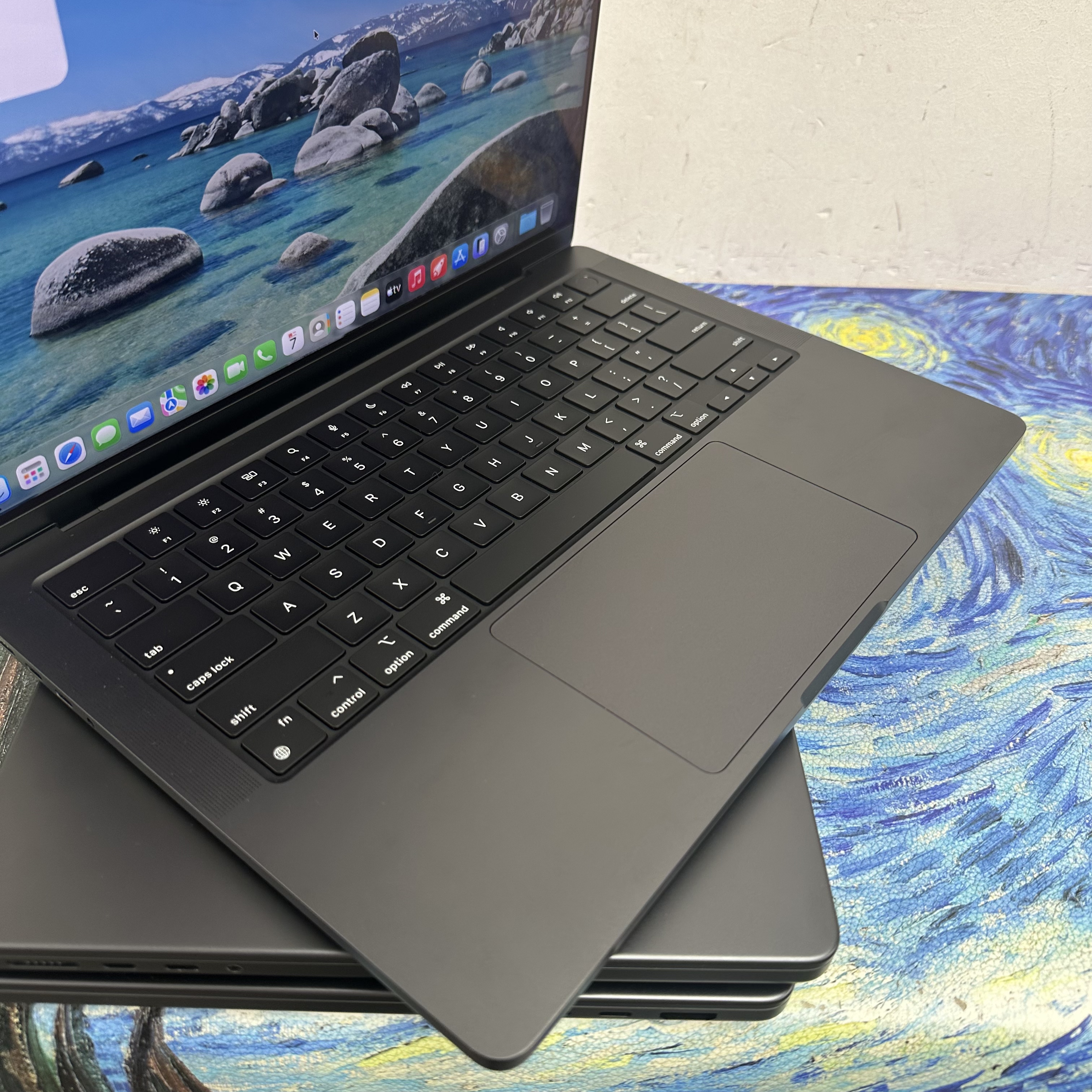 Apple MacBook M4 Pro 2024 M4 Pro CPU/24GB Ram/512GB SSD/16核心GPU/Liquid Retina XDR Mon/14吋/黑色/ MacBook Pro M4 / MacbookPro M4 Pro / Laptop / Notebook / Ultrabook / Netflix/ YouTube / Black/