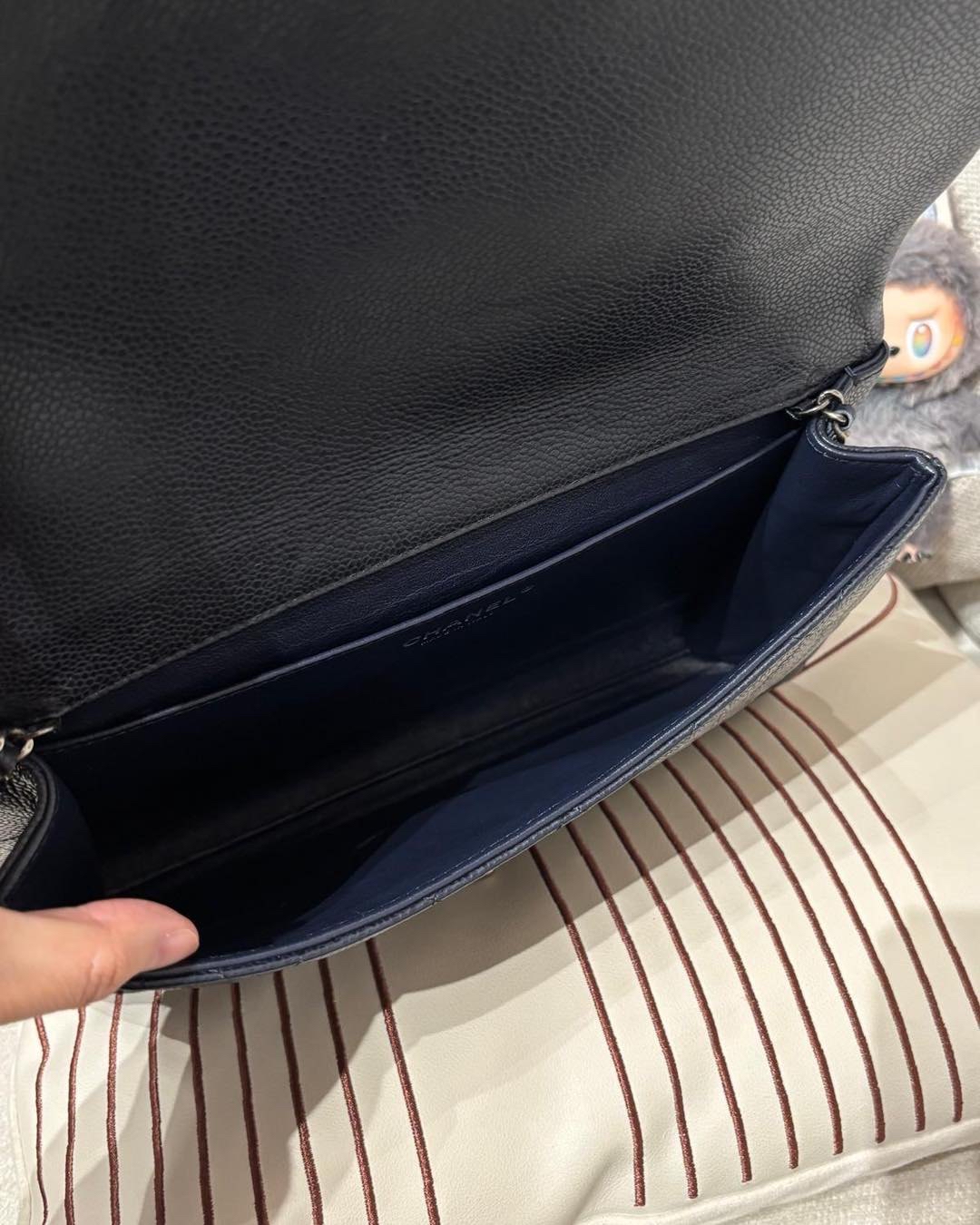 Chanel flap bag navy 荔枝牛皮 W27.5x18cm 100%Authentic ,95%new  ✅21 card✅dust bag✅盒 