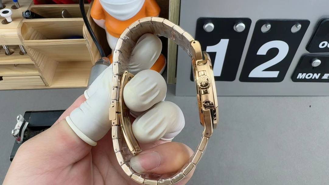 百达翡丽鹦鹉螺系列玫瑰金腕表