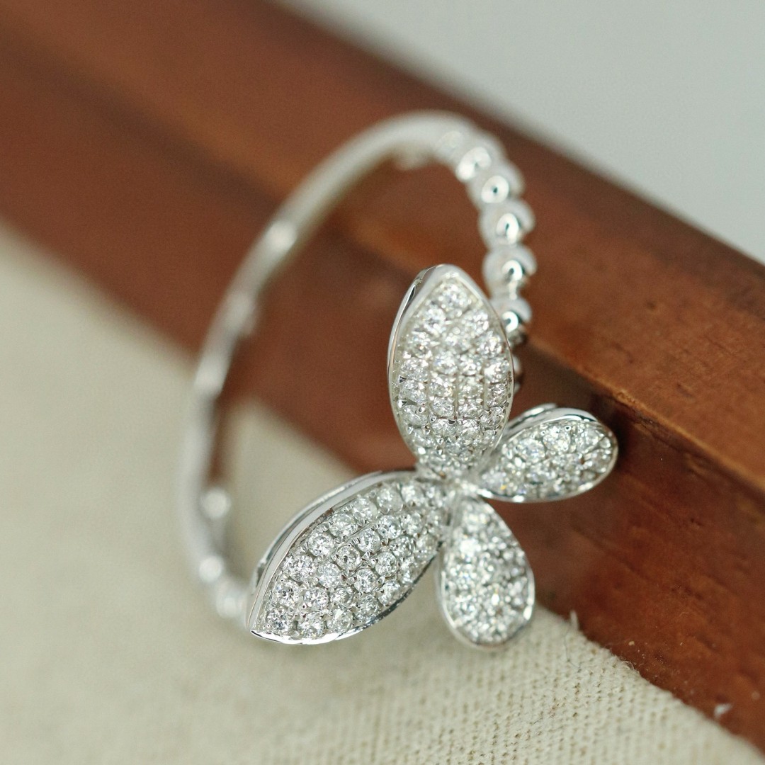 18K Diamond Ring 