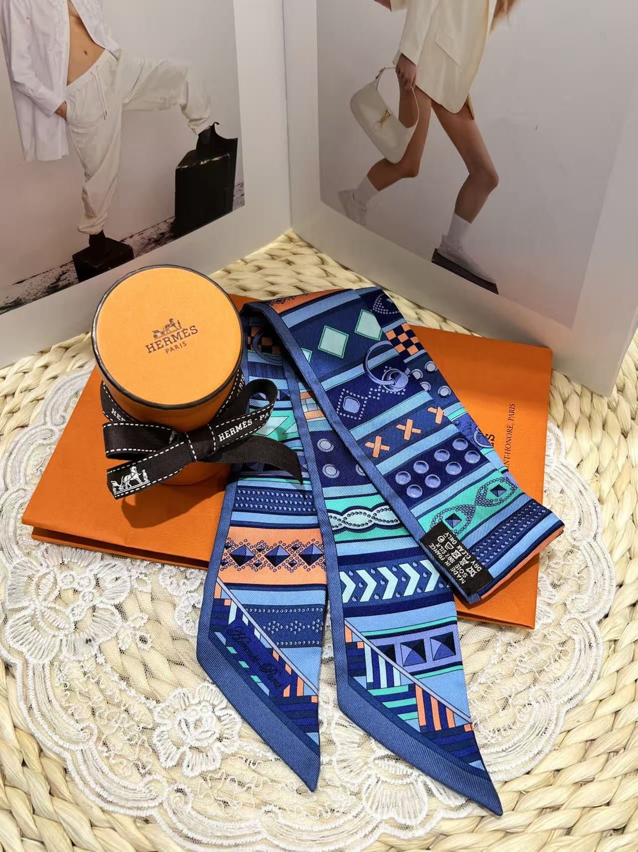 Hermes  Colliers de Chiens Remix Twilly 
