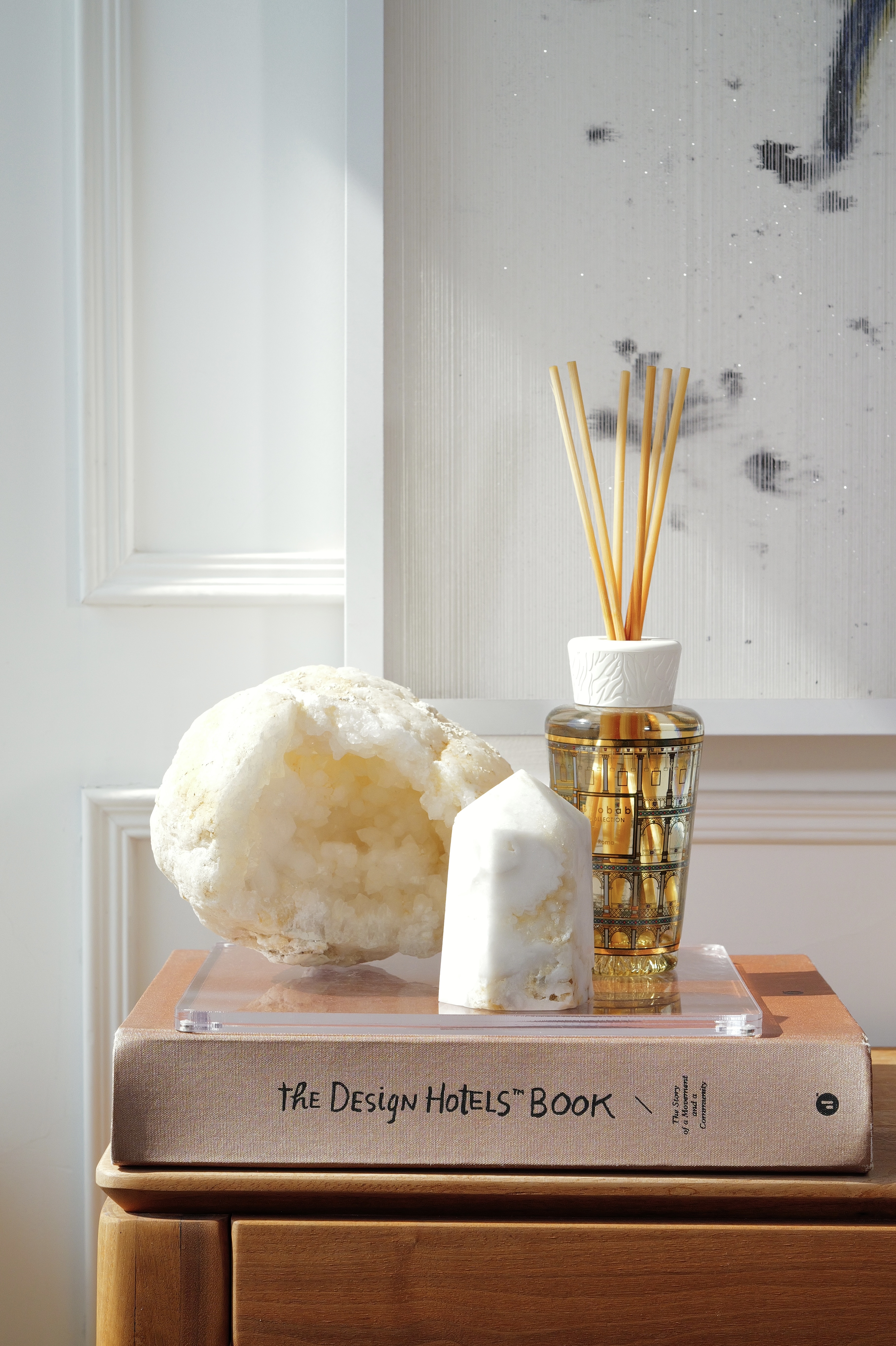  ༒10.6cm白晶洞晶牙六角柱༒   CQ.6002H2MGA79-RA1*63A